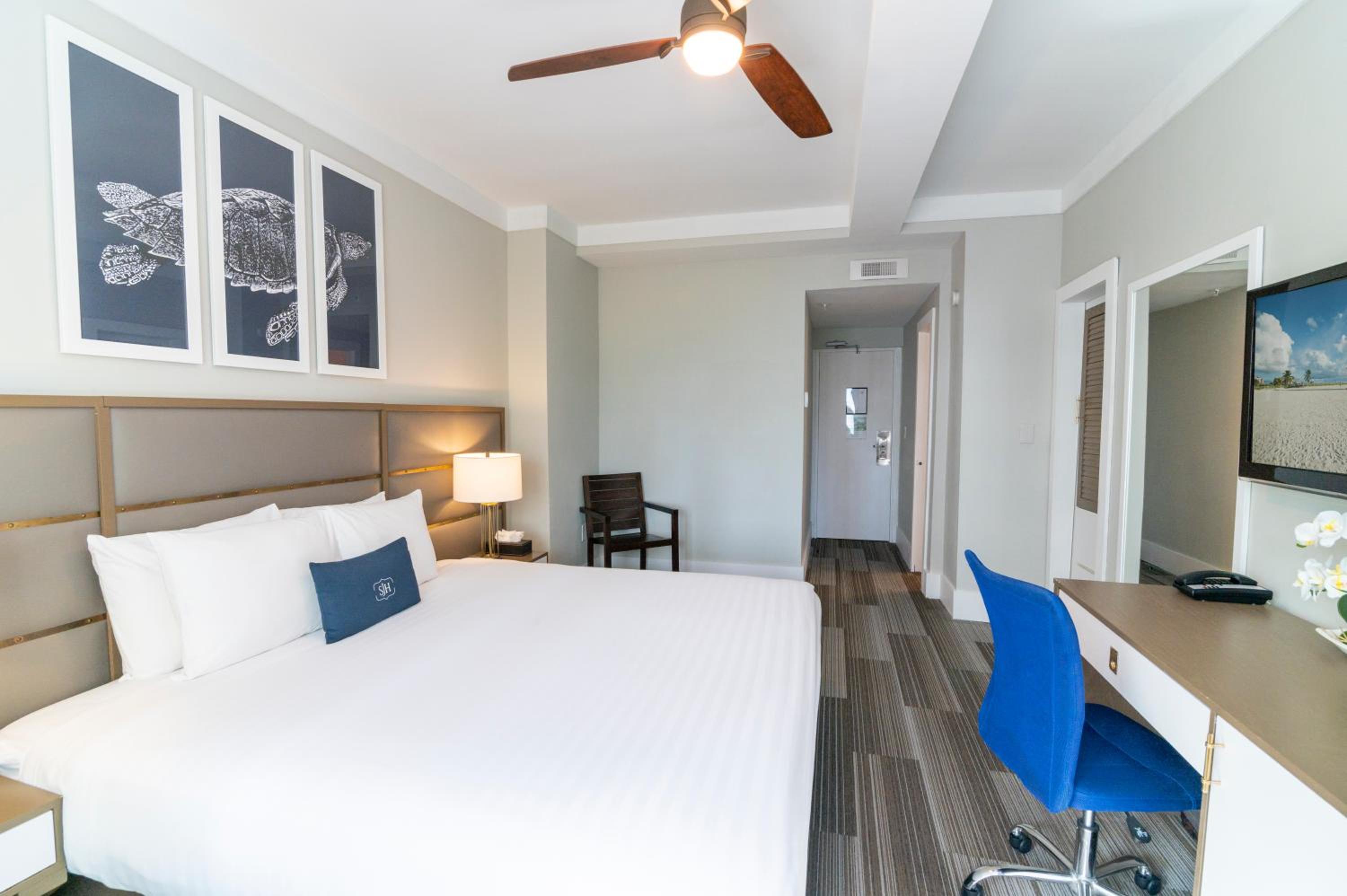 Superior King Room