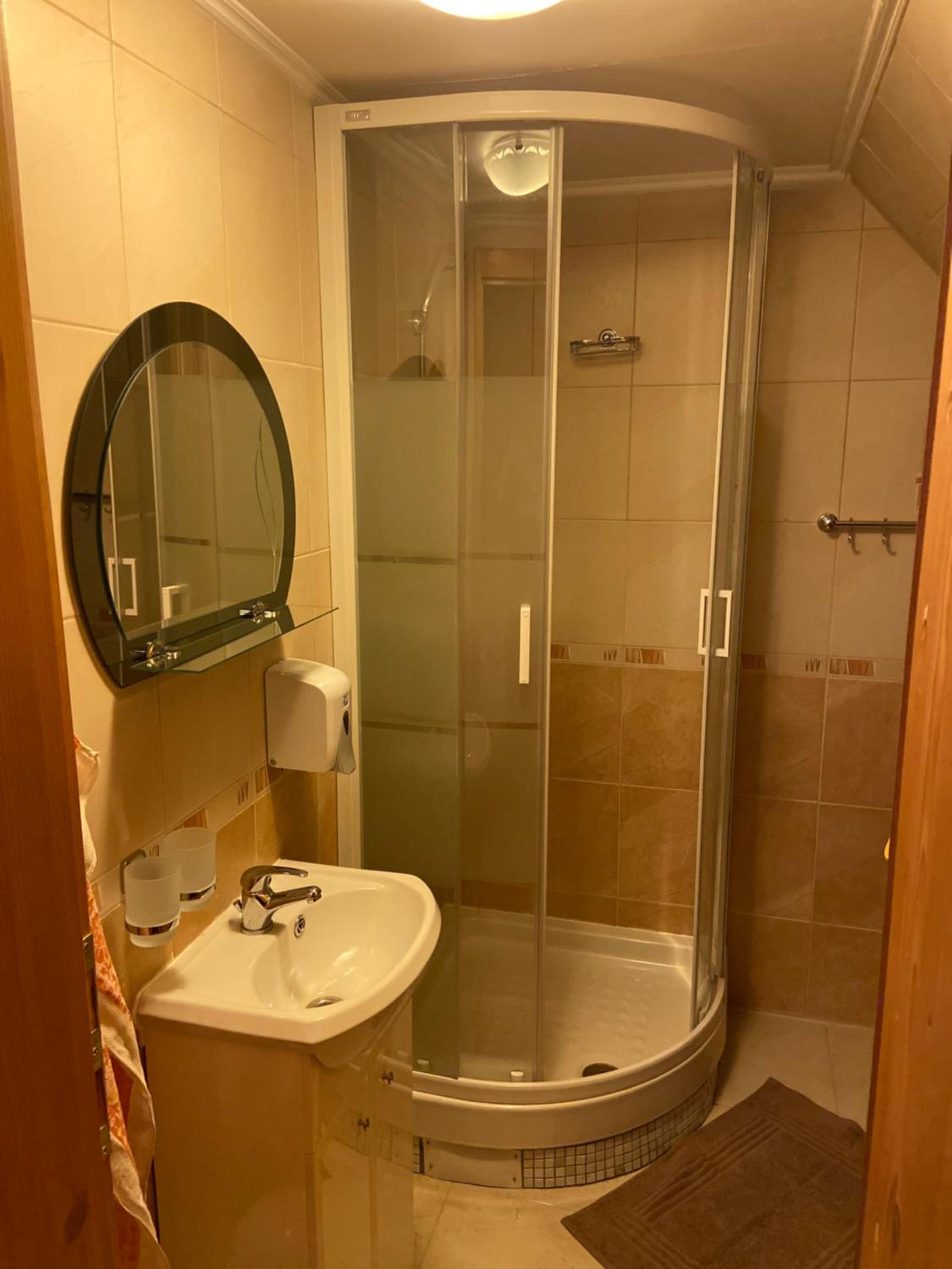 Triple Room with Private Bathroom photo 2