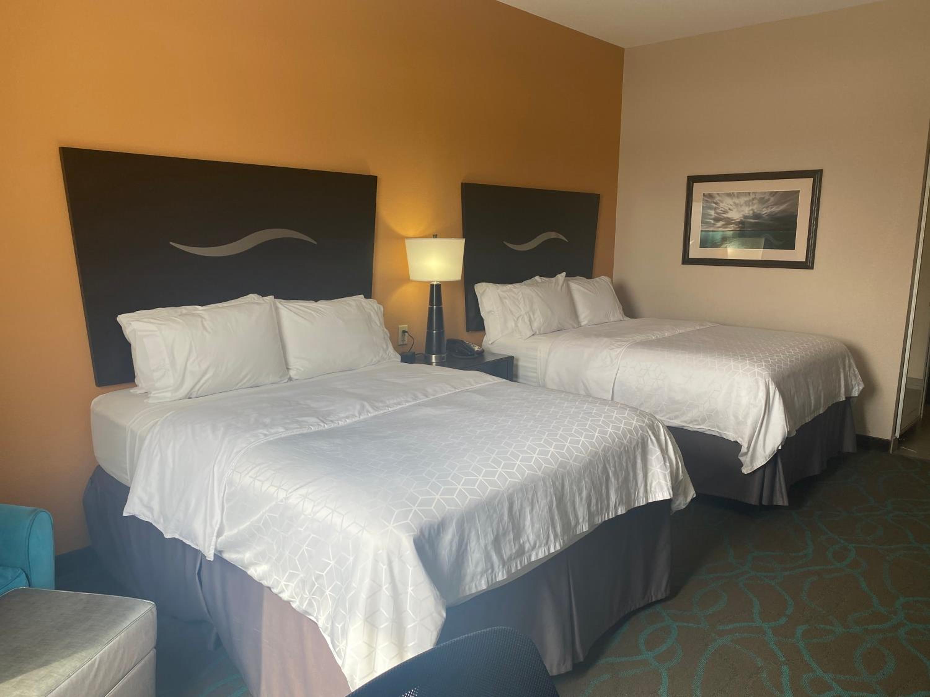 Standard Queen Room With Two Queen Beds - Photo 1