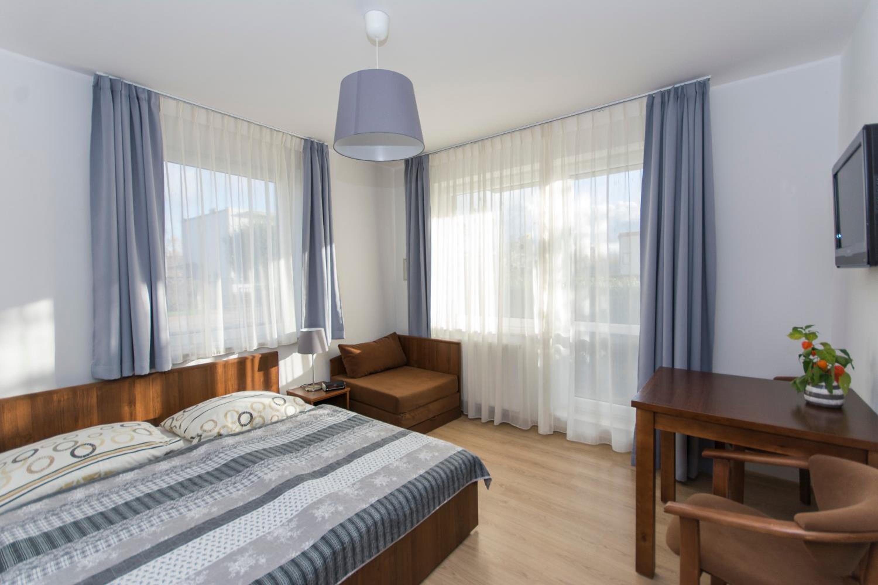 Double Room with Balcony (2 Adults + 1 Child) photo 1