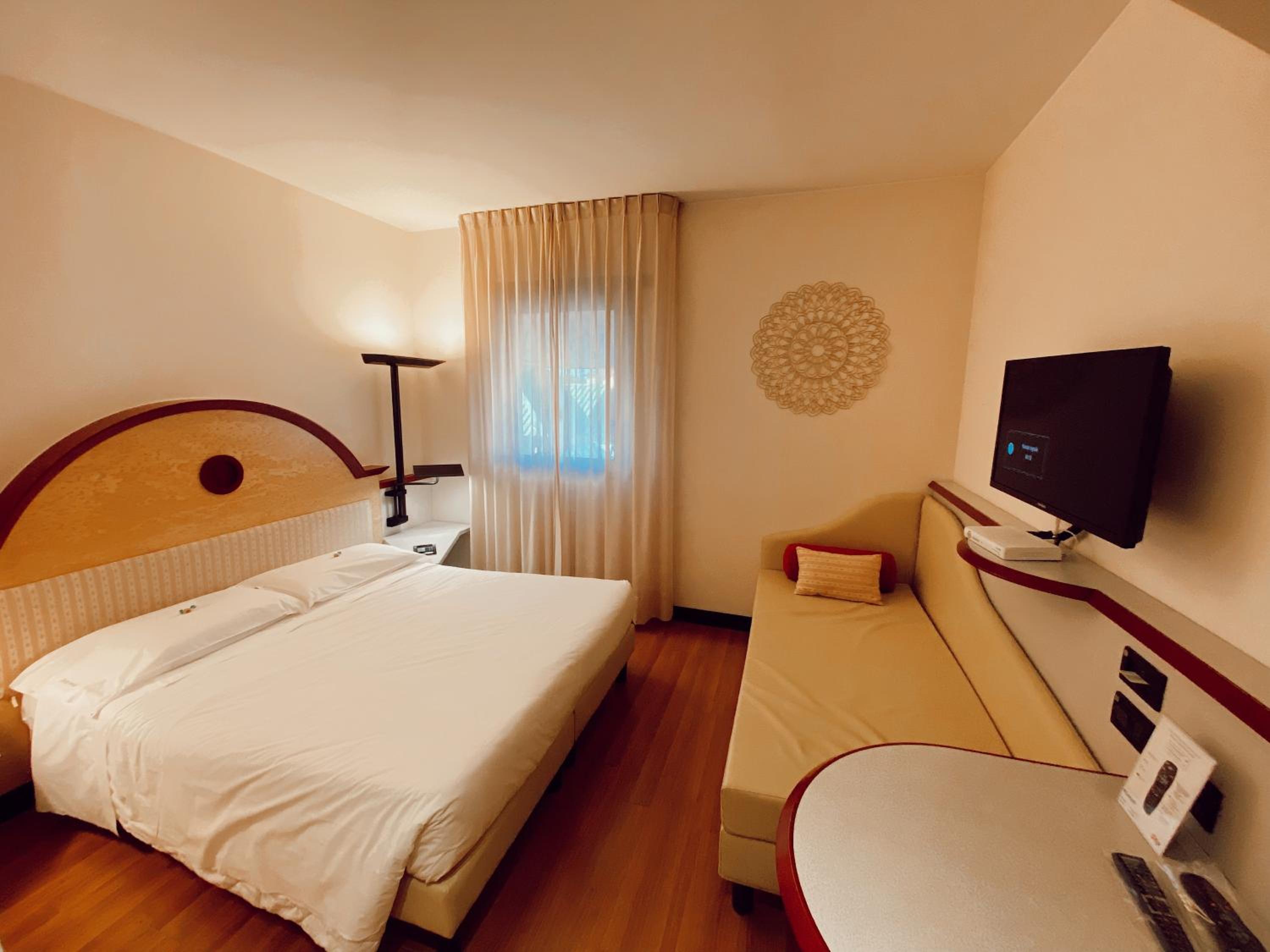Triple Room - Photo 10