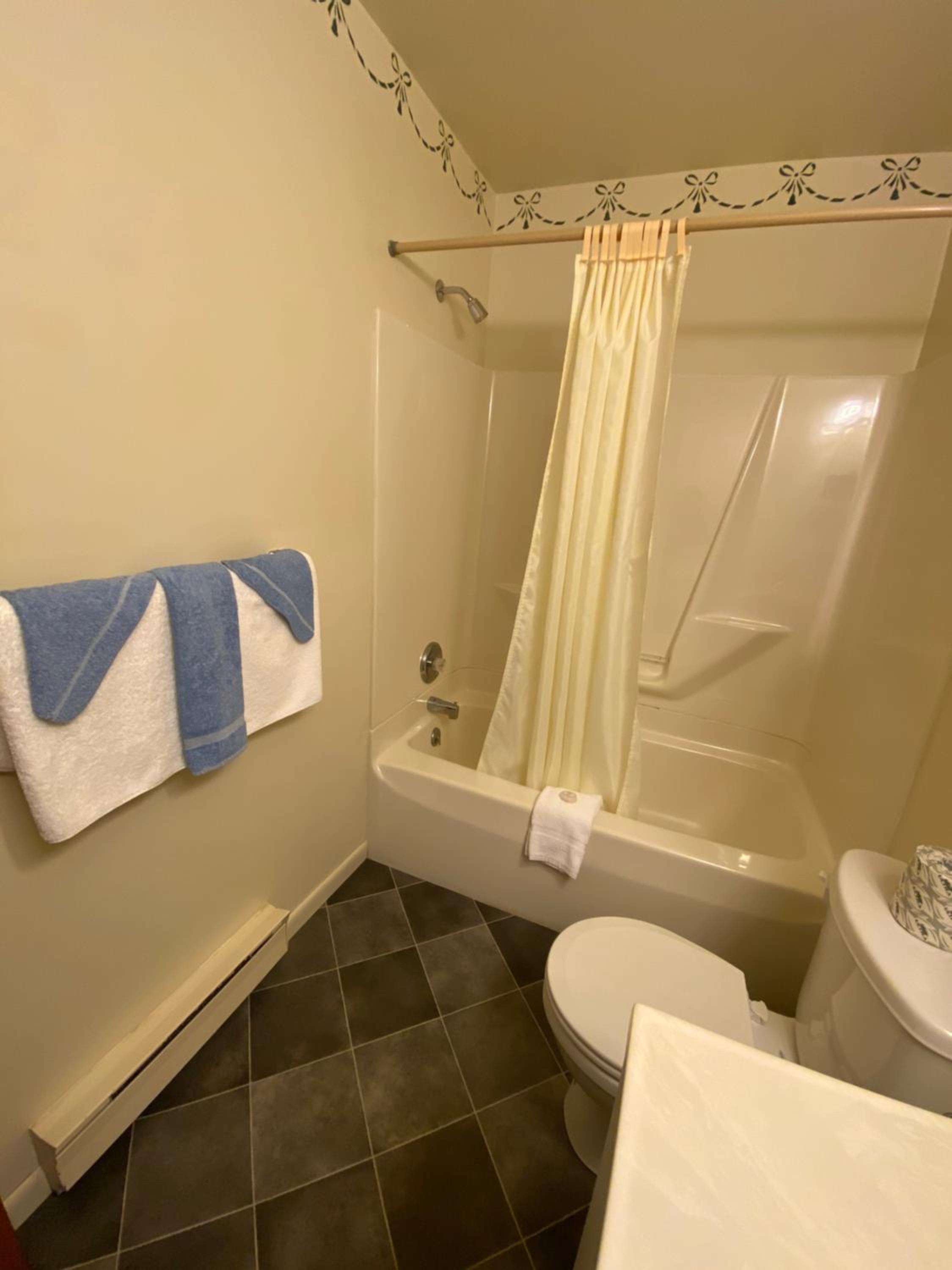 Standard Double Room - Photo 2