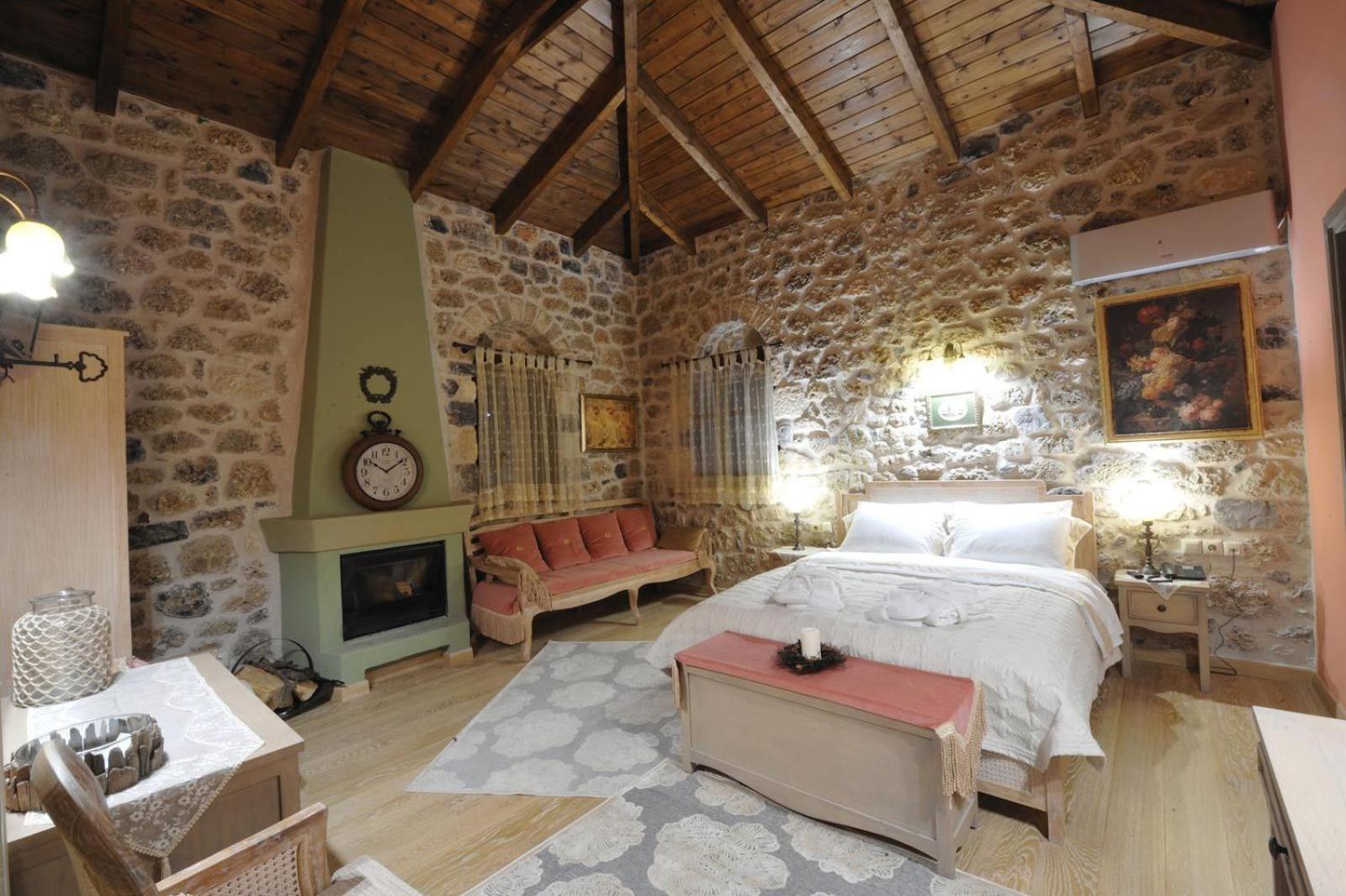 Deluxe Double Room with Mountain View photo 3