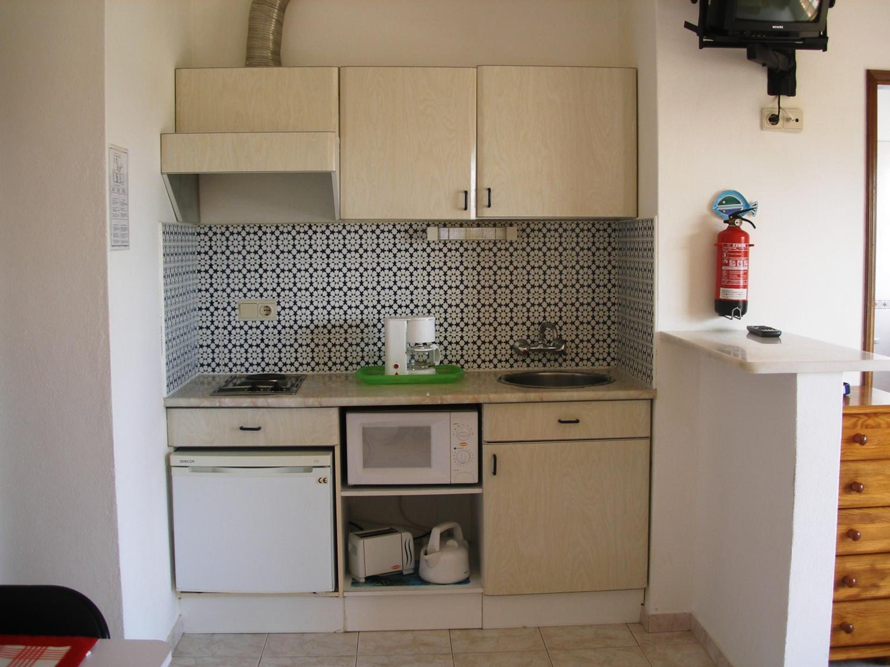 Studio (2 Adults) - Photo 13