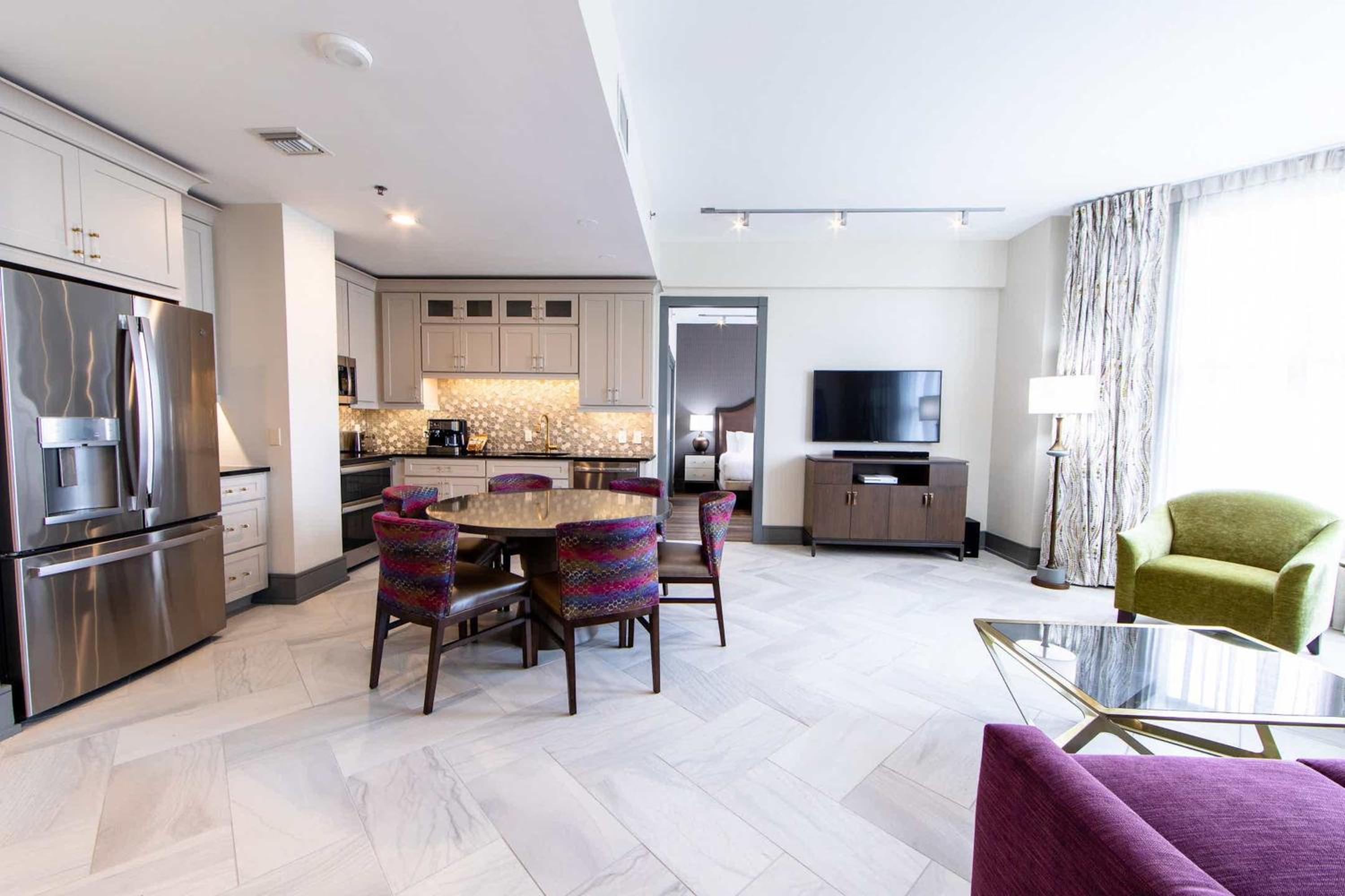 Two-Bedroom Signature Villa - Photo 7