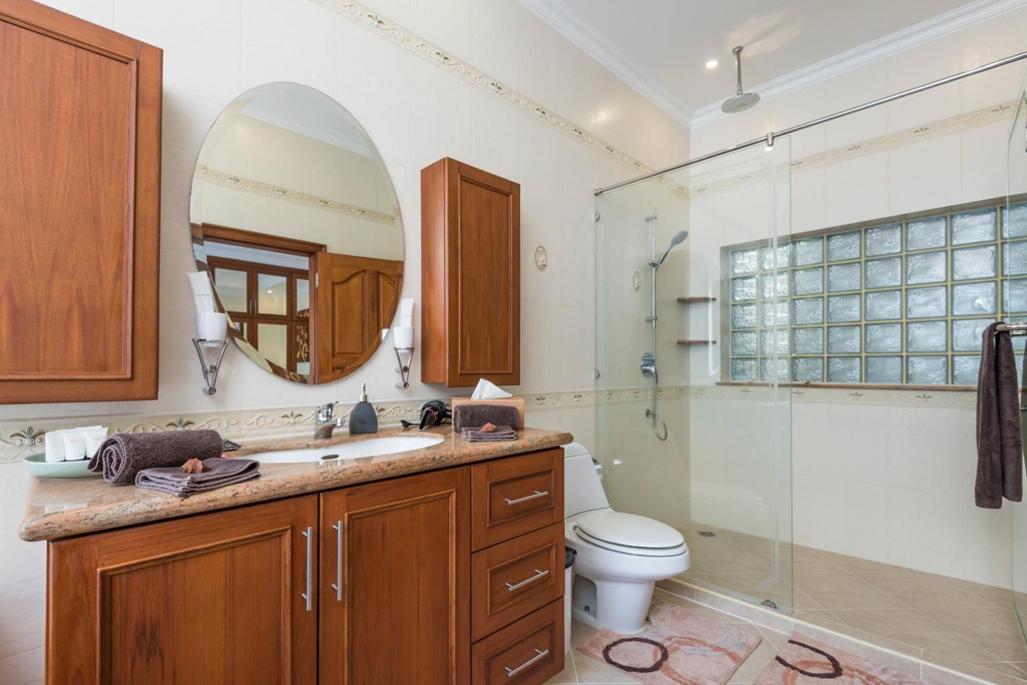 Villa with Private Pool photo 3