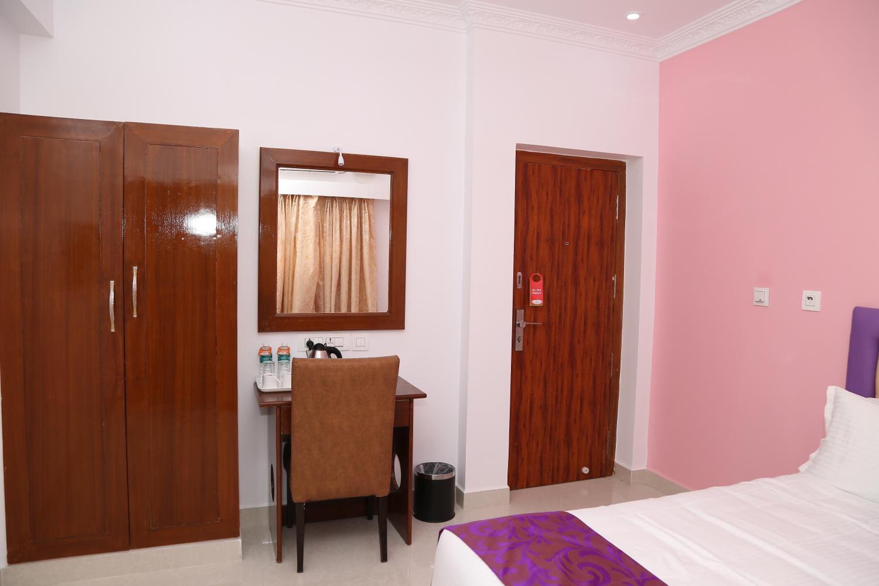 Economy Double Room photo 3