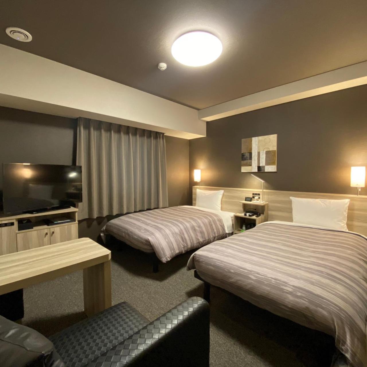 Twin Room - Non-Smoking - Photo 1