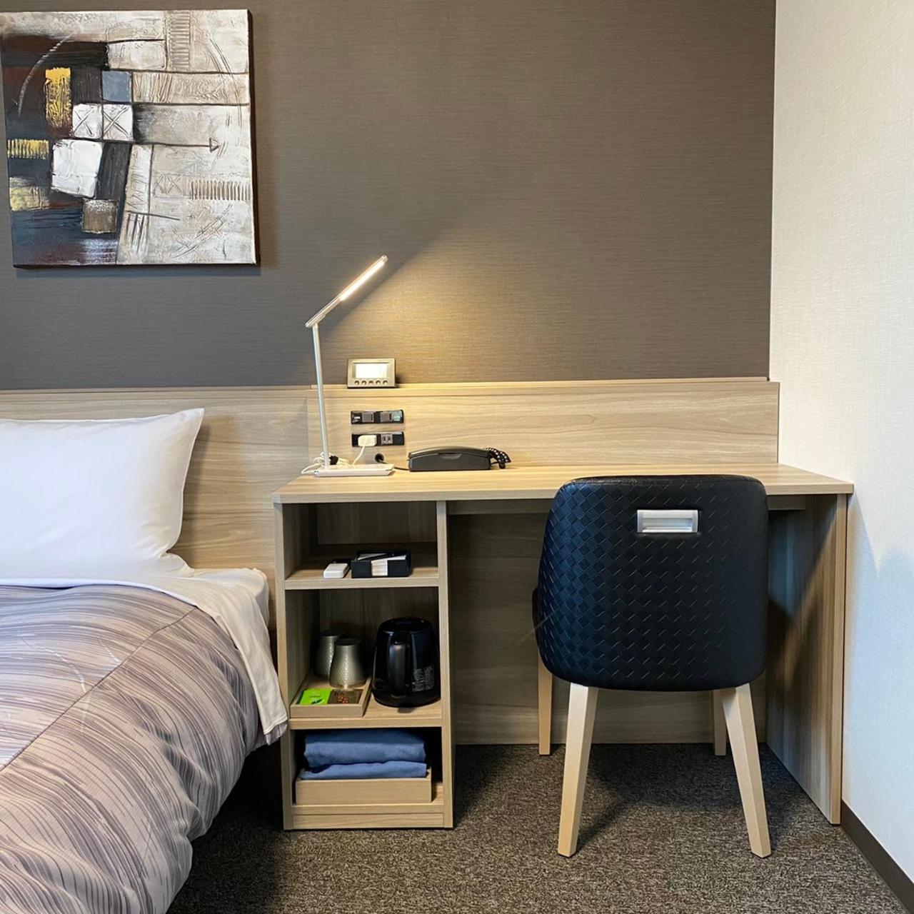 Double Room - Non-Smoking  - Photo 4