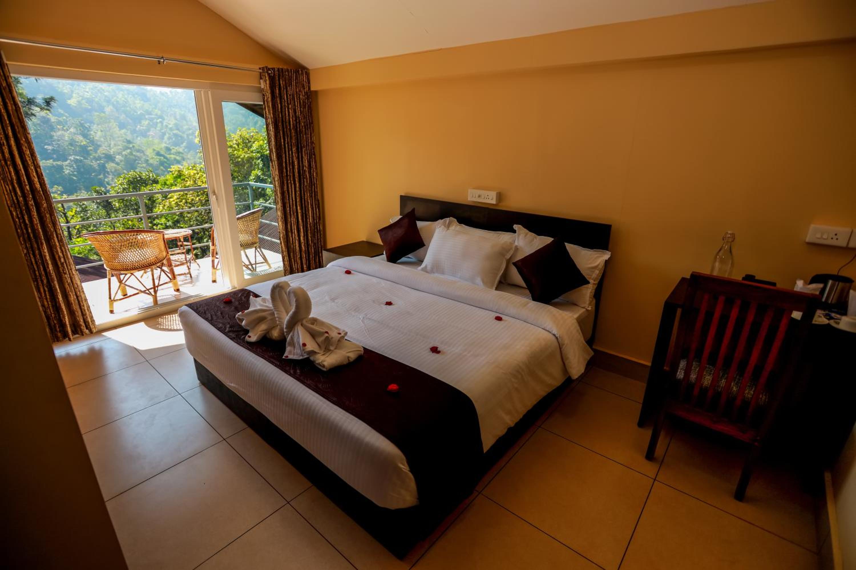 Deluxe Double Room - Photo 27