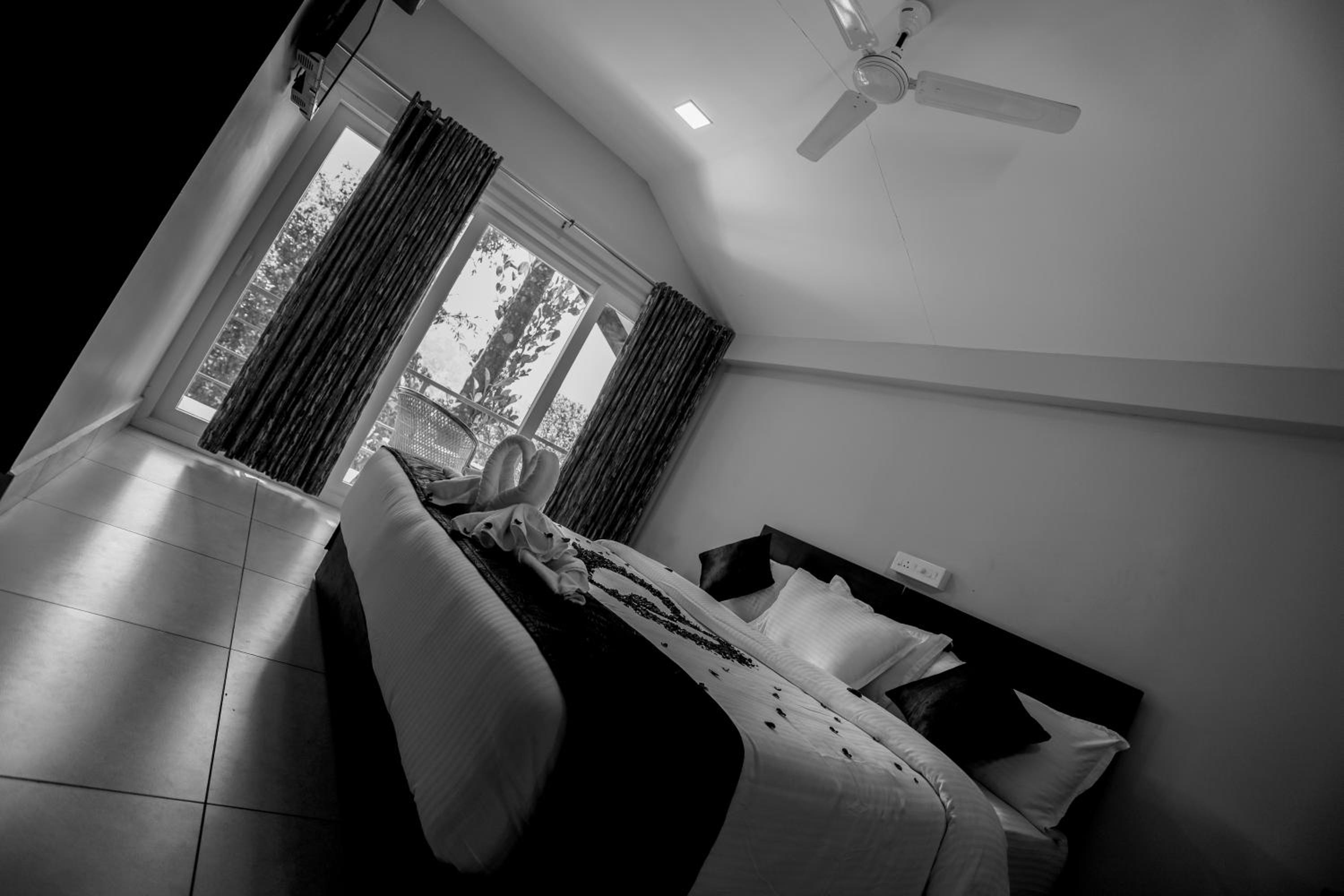 Deluxe Double Room - Photo 53