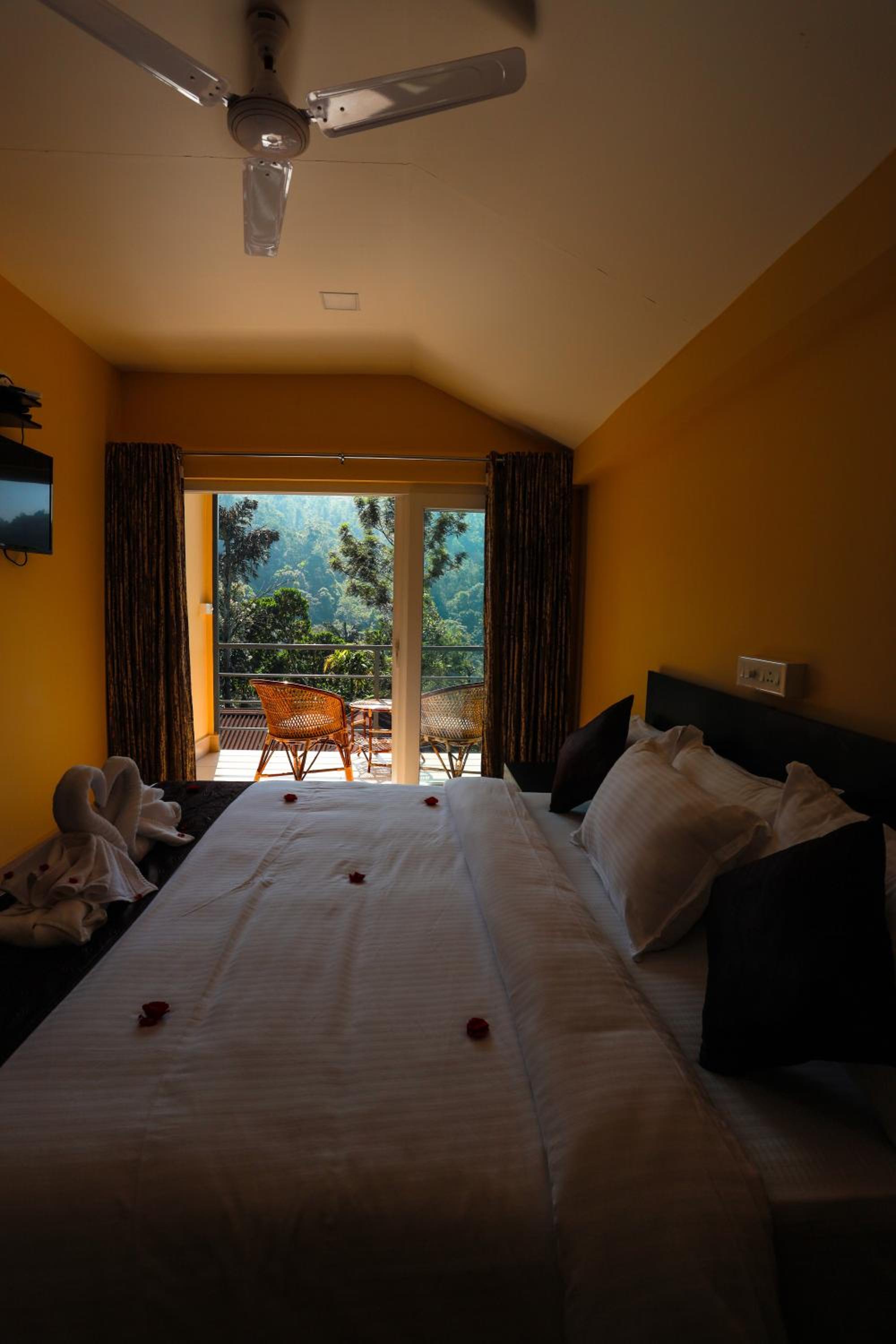 Deluxe Double Room - Photo 47