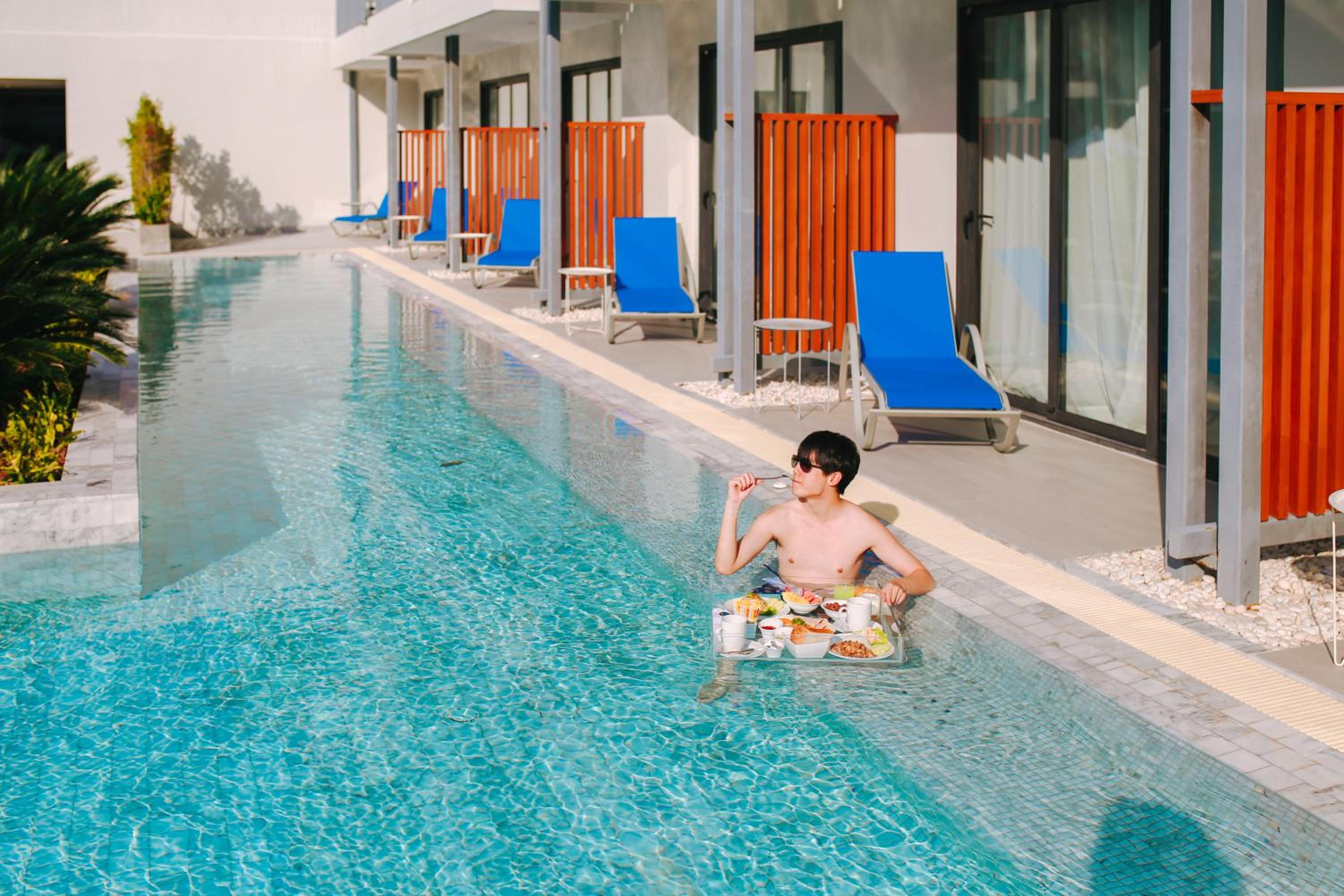 Deluxe Double or Twin Room with Pool Access - Photo 25