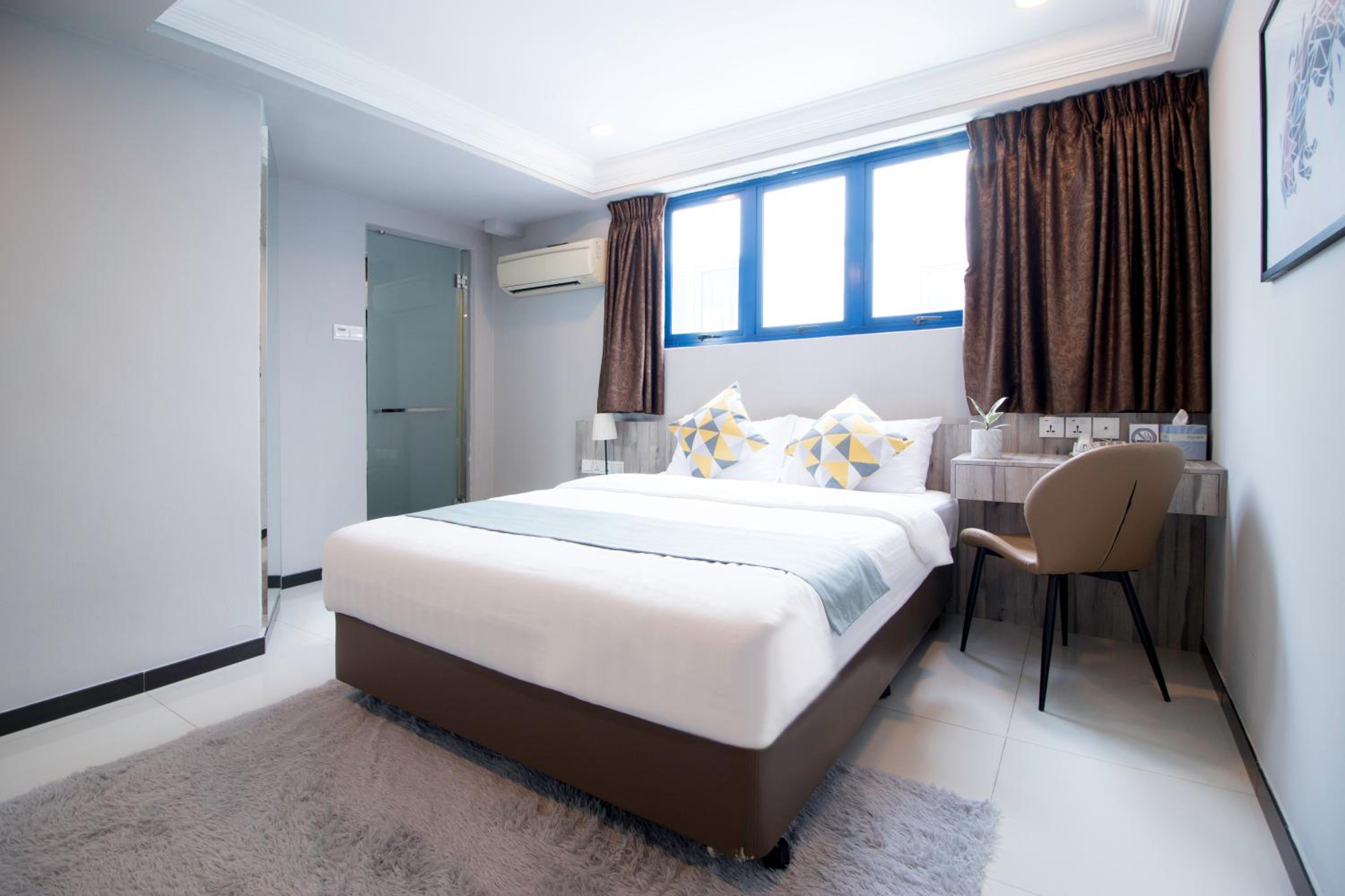 Superior Queen Room (Newly Renovated) photo 3