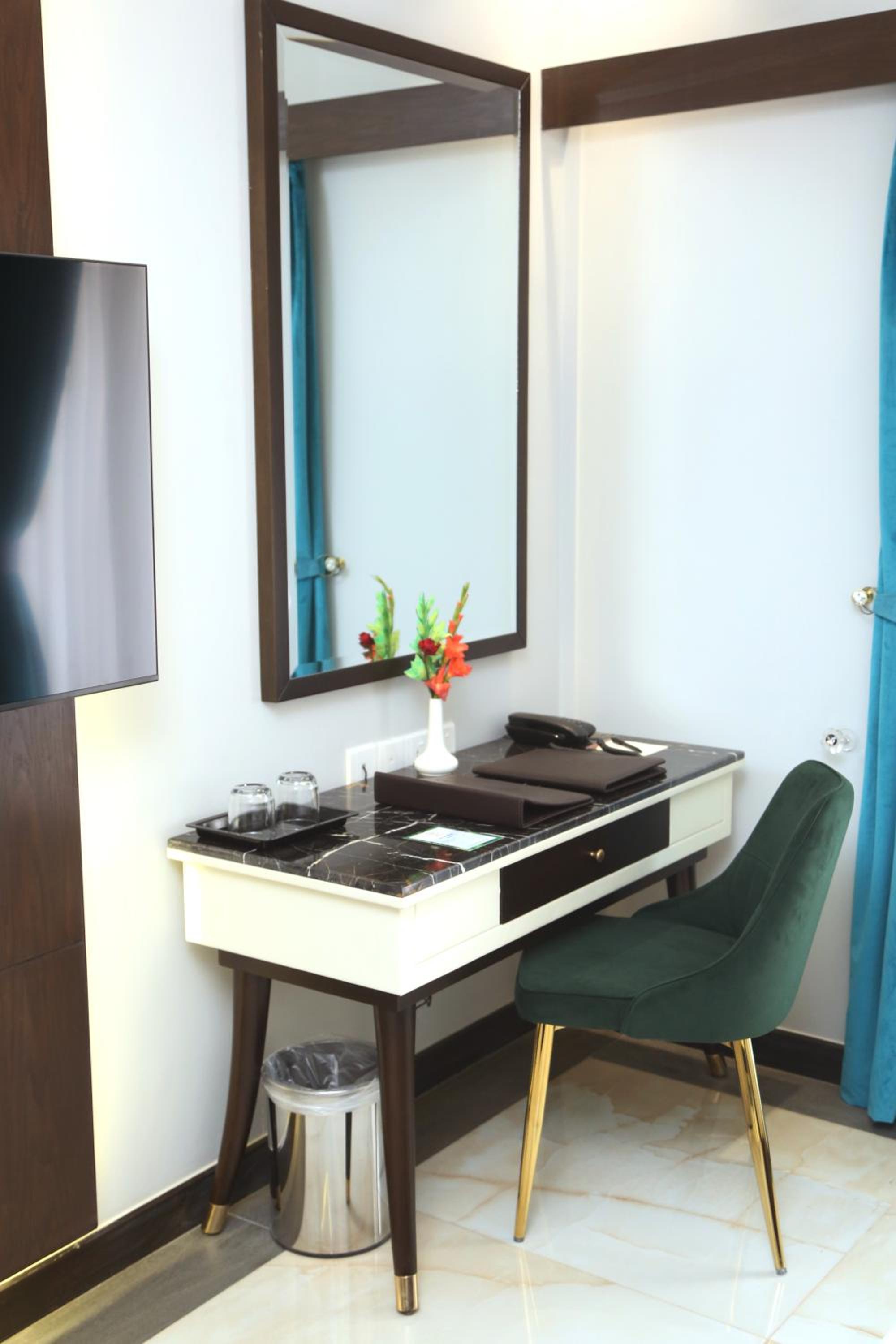Deluxe Twin With Two Single Bed photo 1