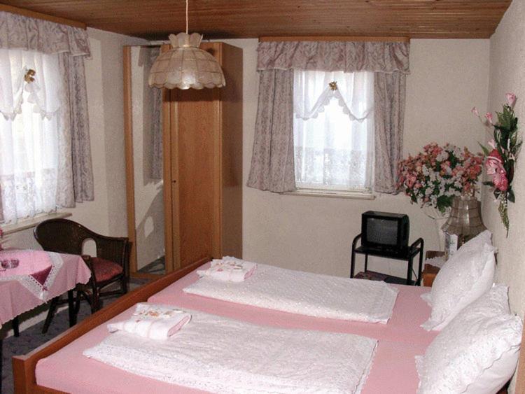 Double Room - Photo 5