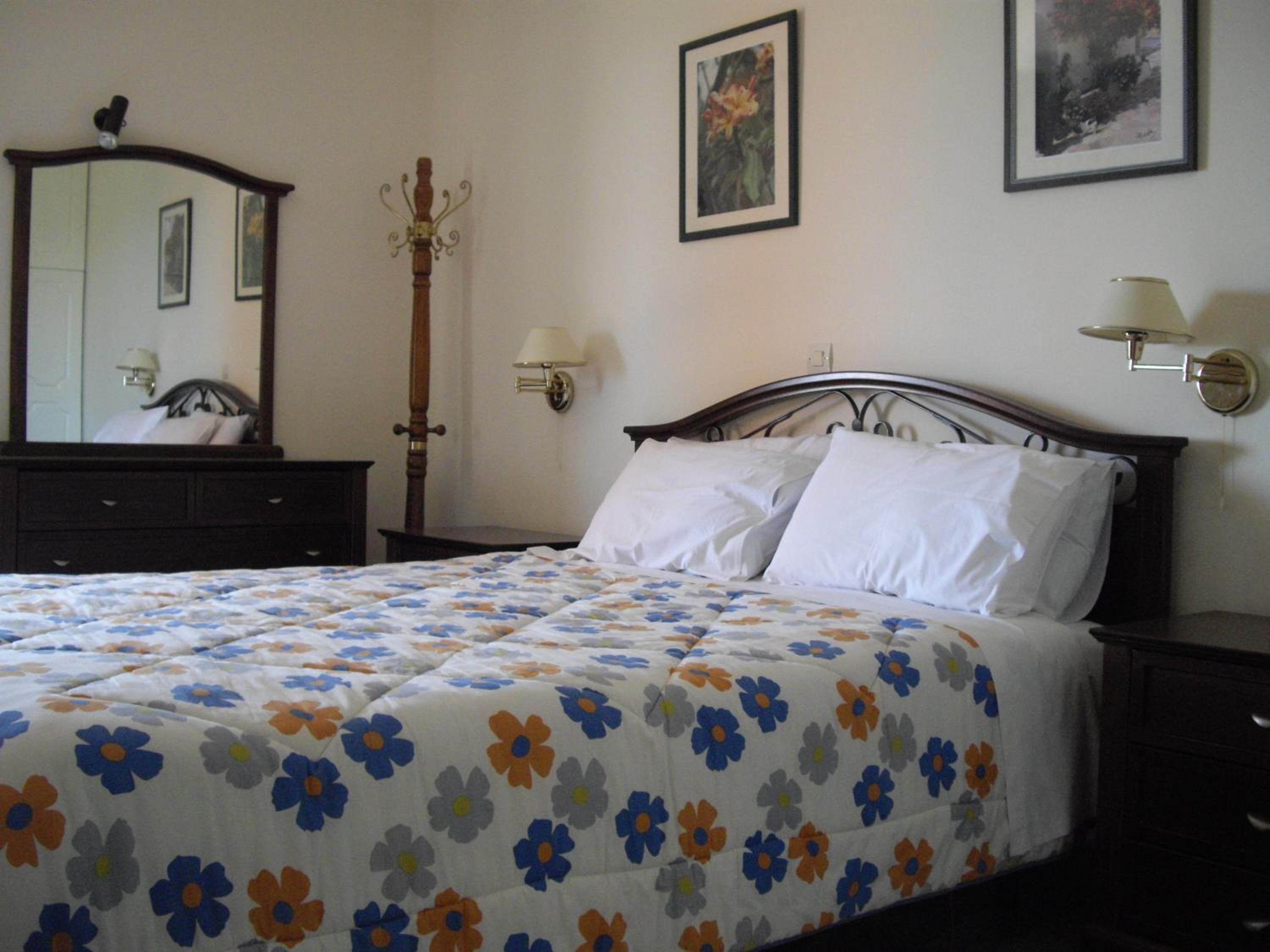 Standard Suite - Photo 1