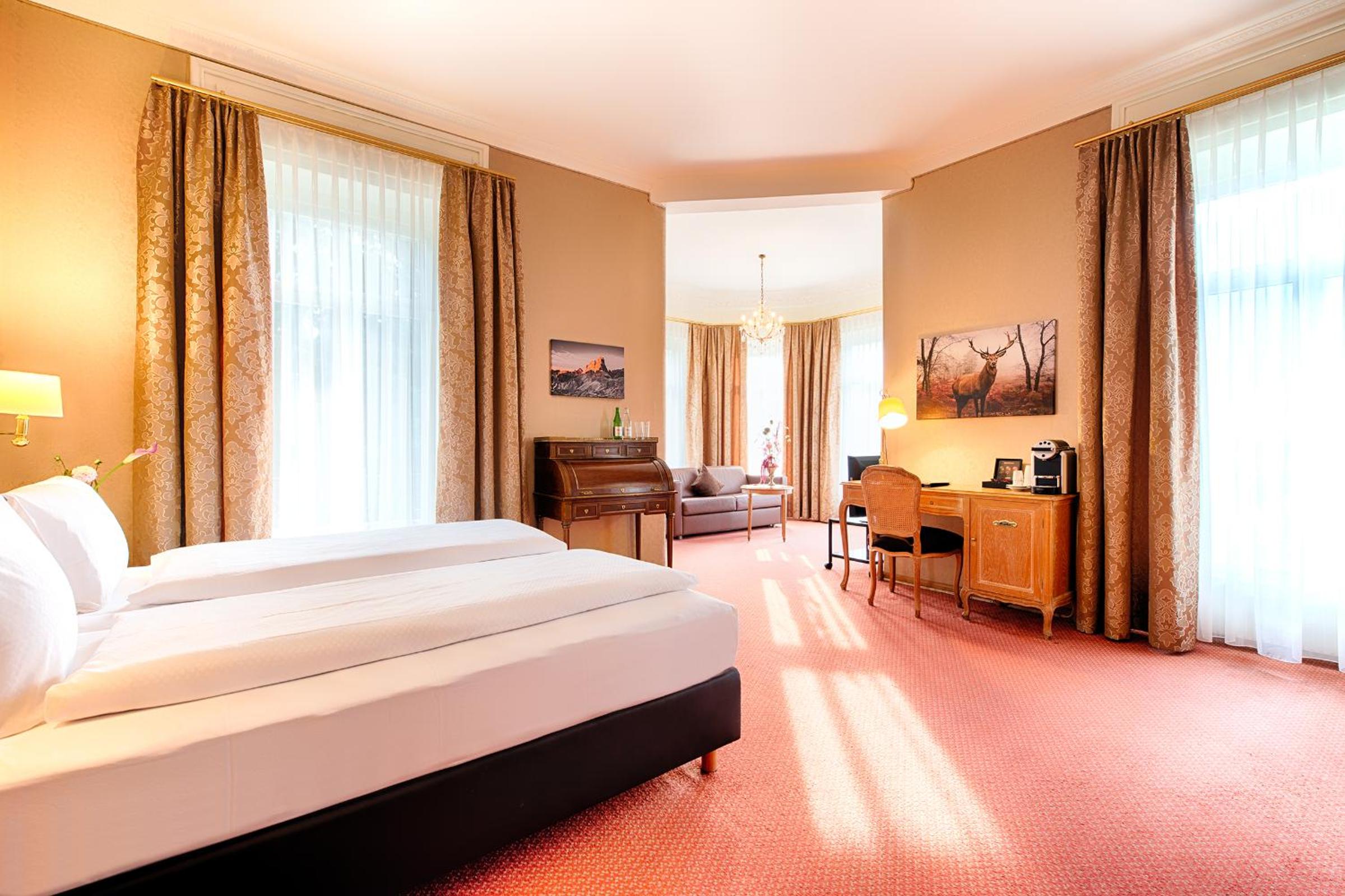 Deluxe Junior Suite - Photo 4