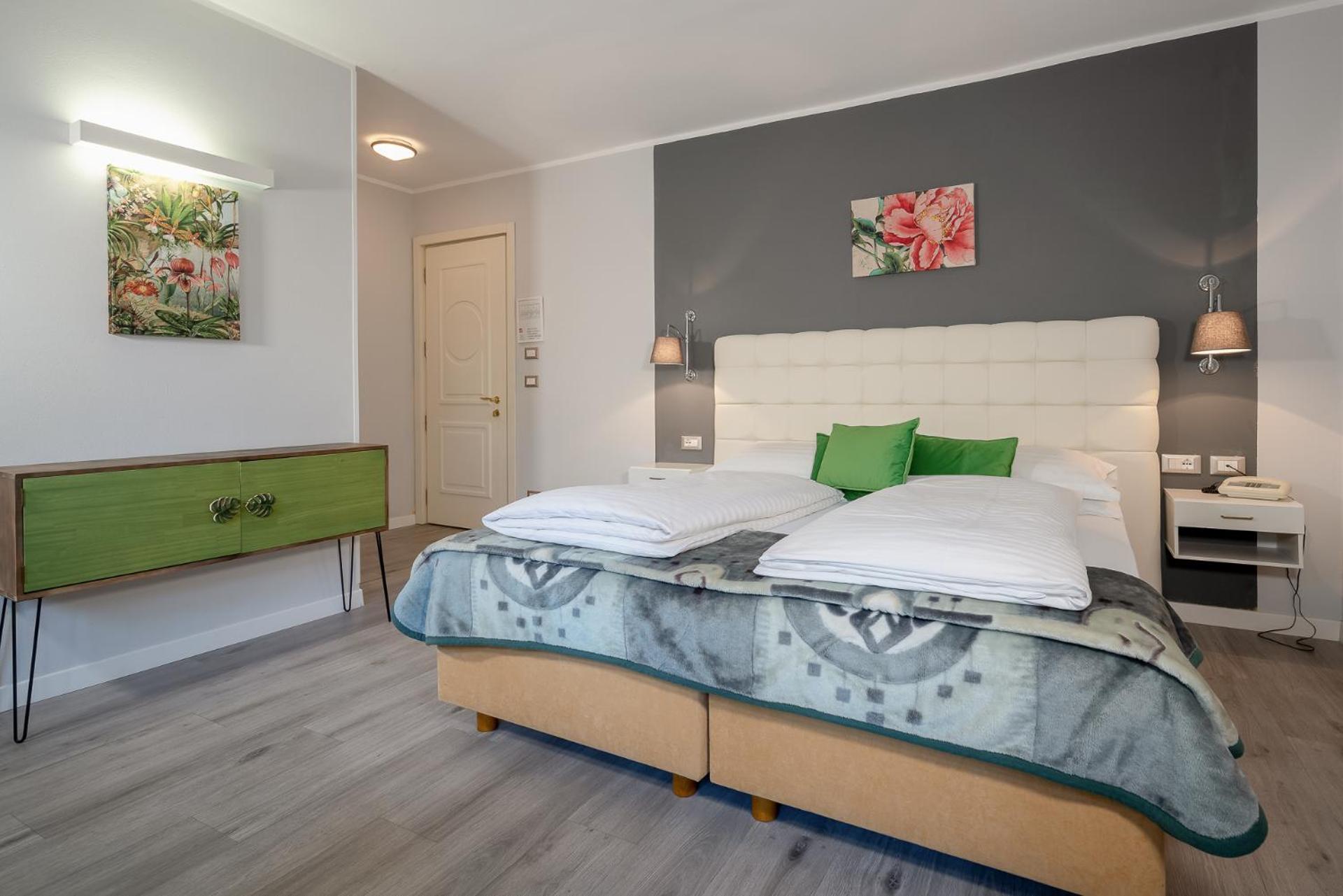 Chambre Double Confort avec Vue sur Rue