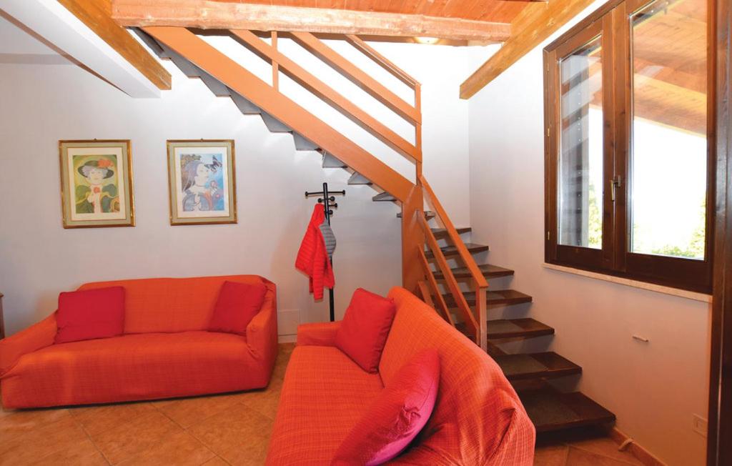 Maisonette photo 2