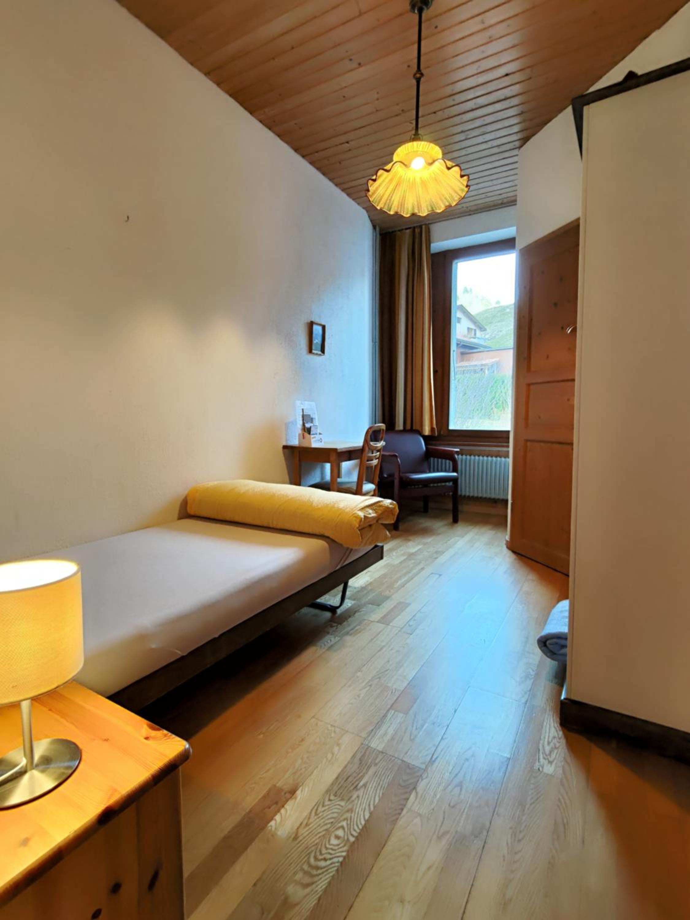 Single Room with Shared Bathroom photo 3