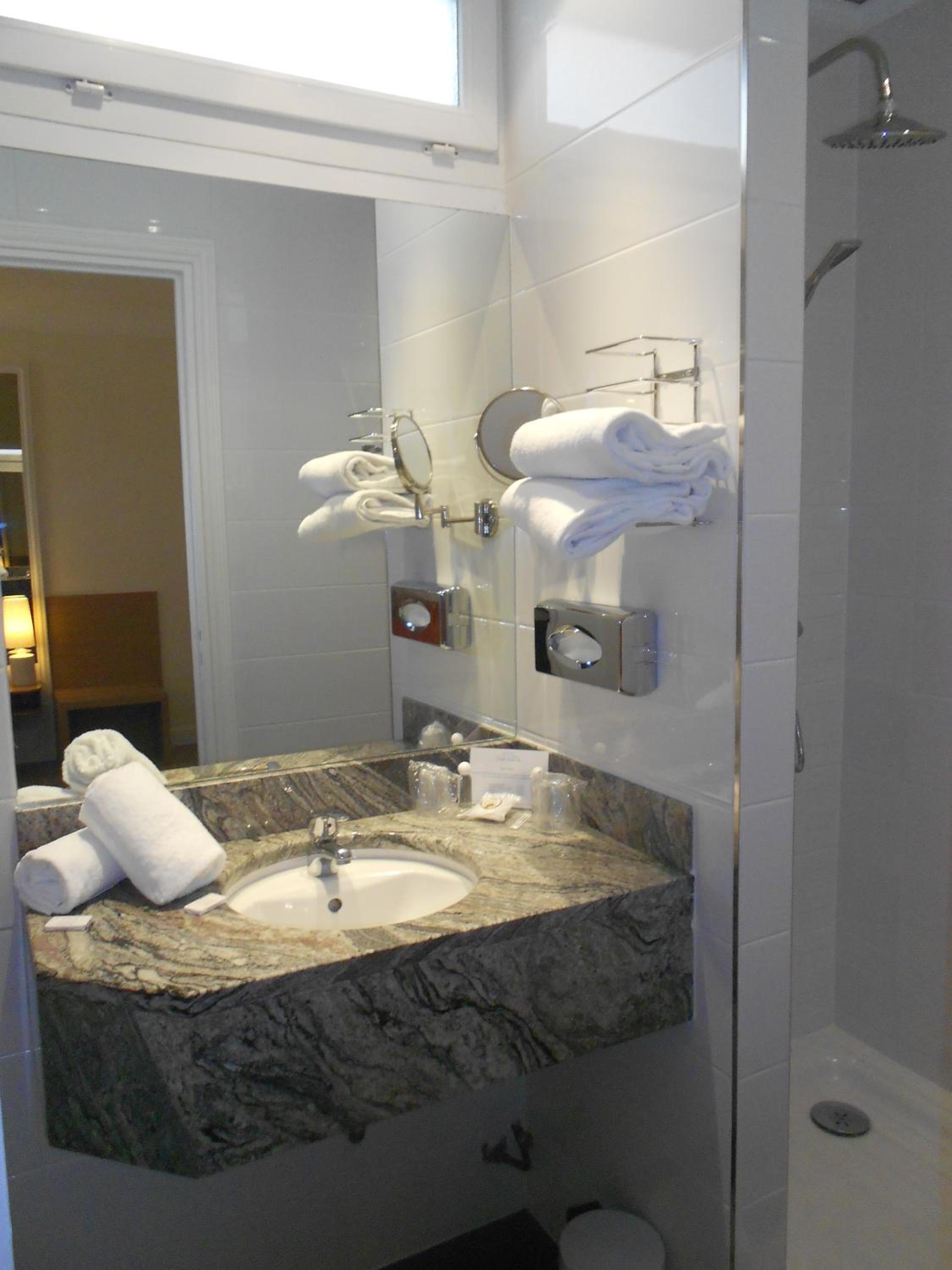 Superior Double Room - Photo 4