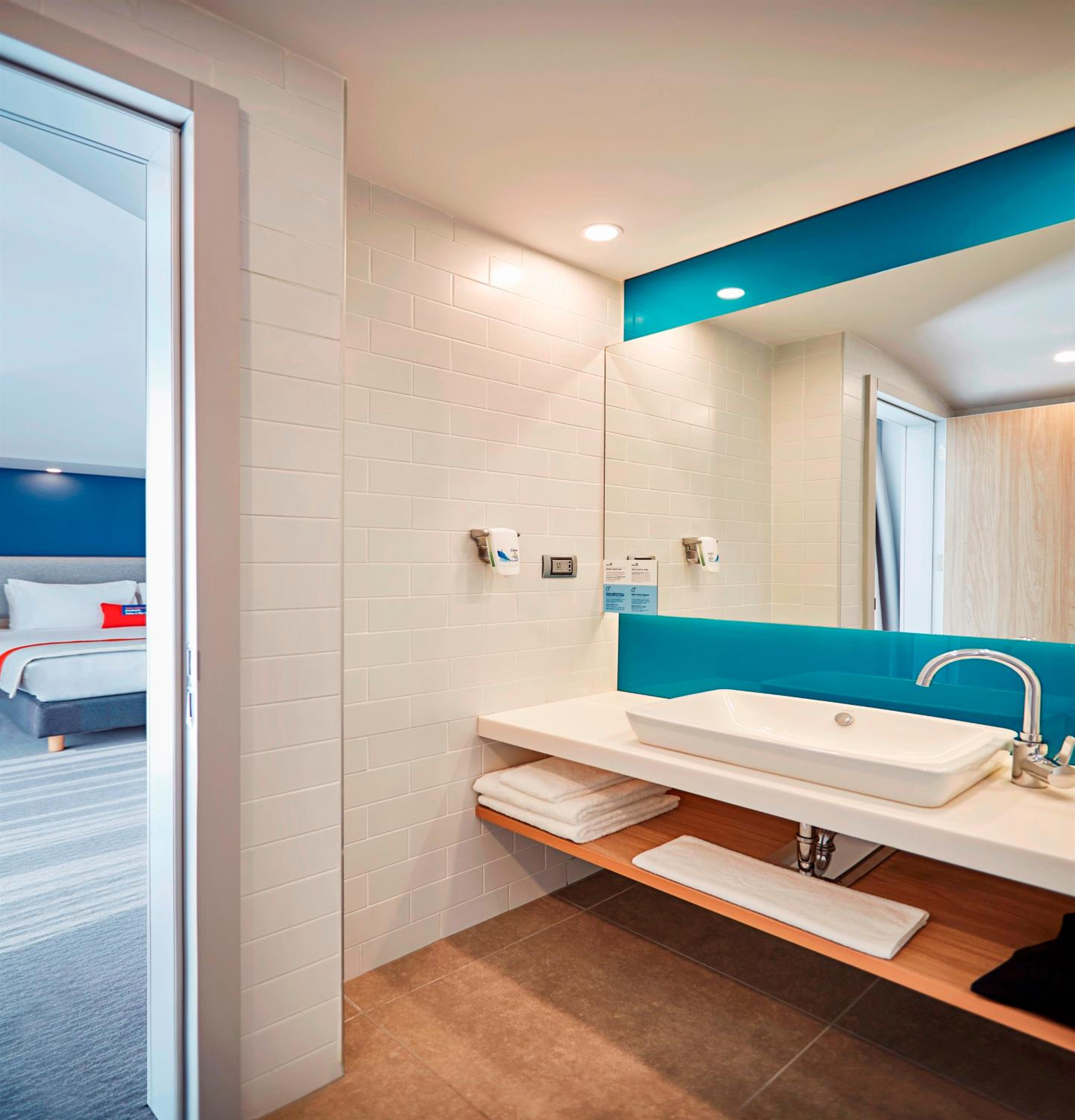 Standard Double Room with Free Breakfast photo 3