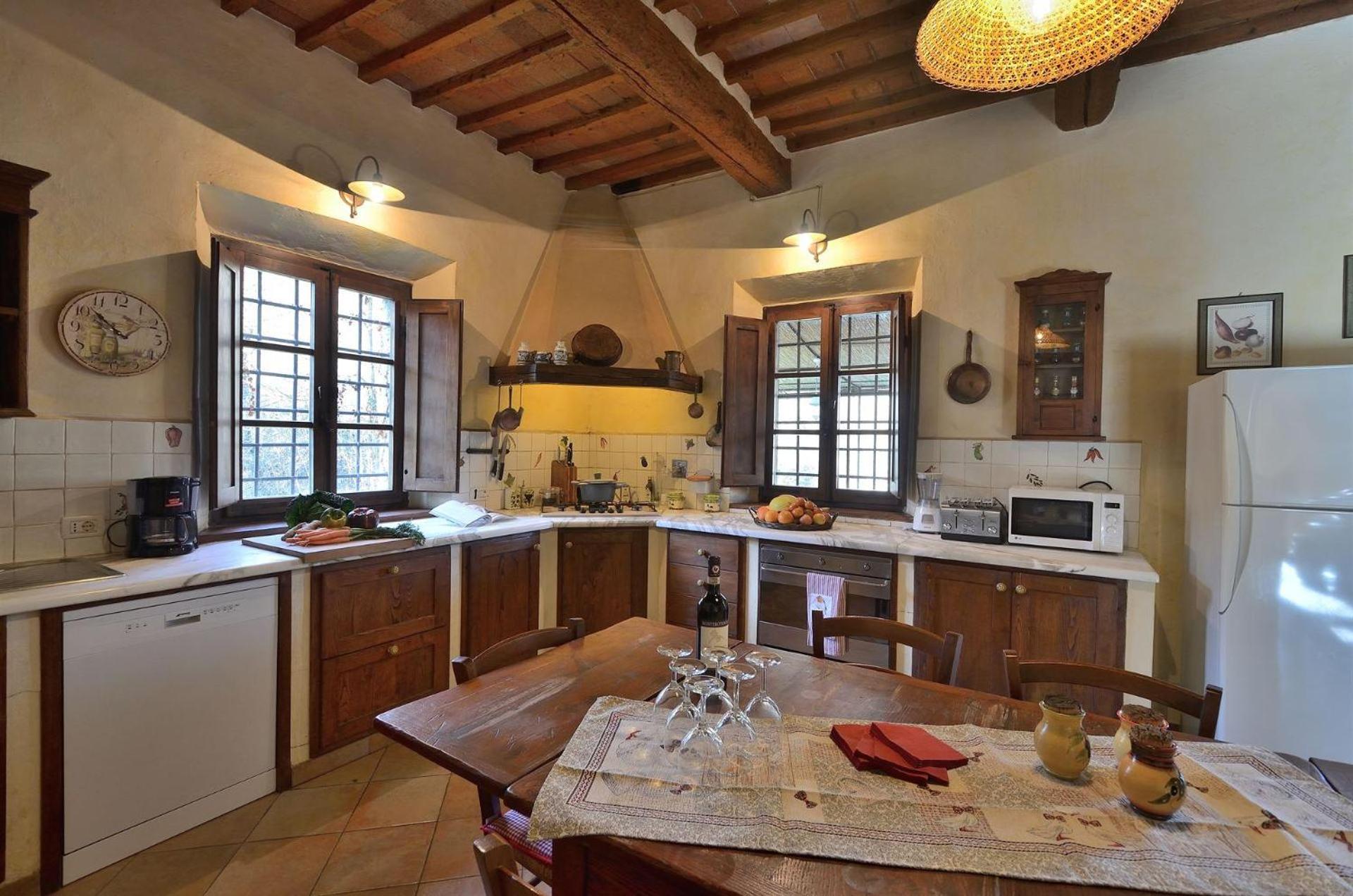 Five-Bedroom Villa photo 3