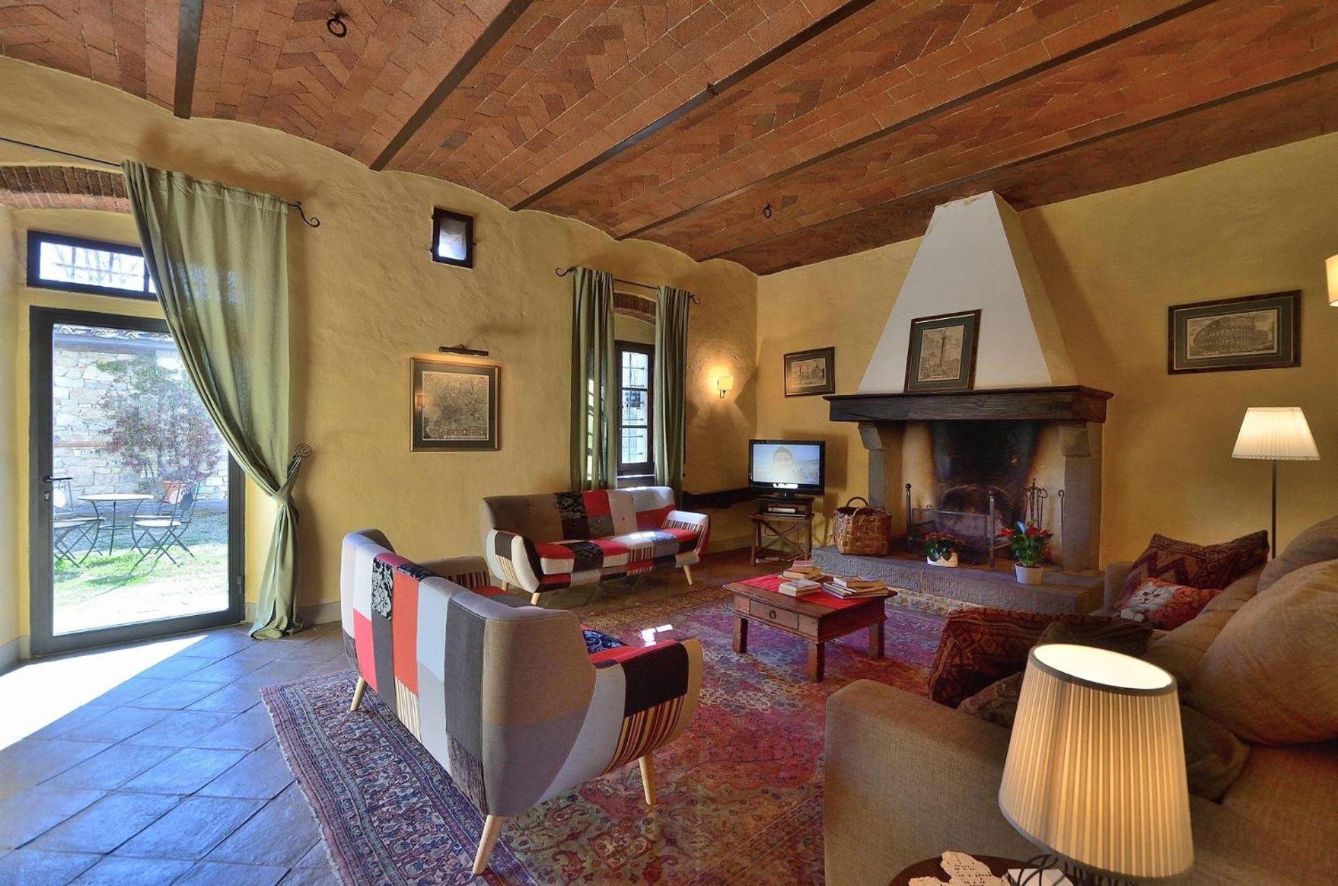 Five-Bedroom Villa photo 1