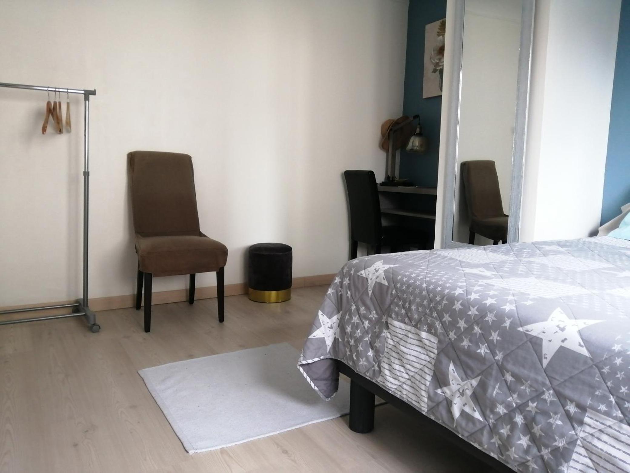 Double Room with Shared Bathroom photo 3