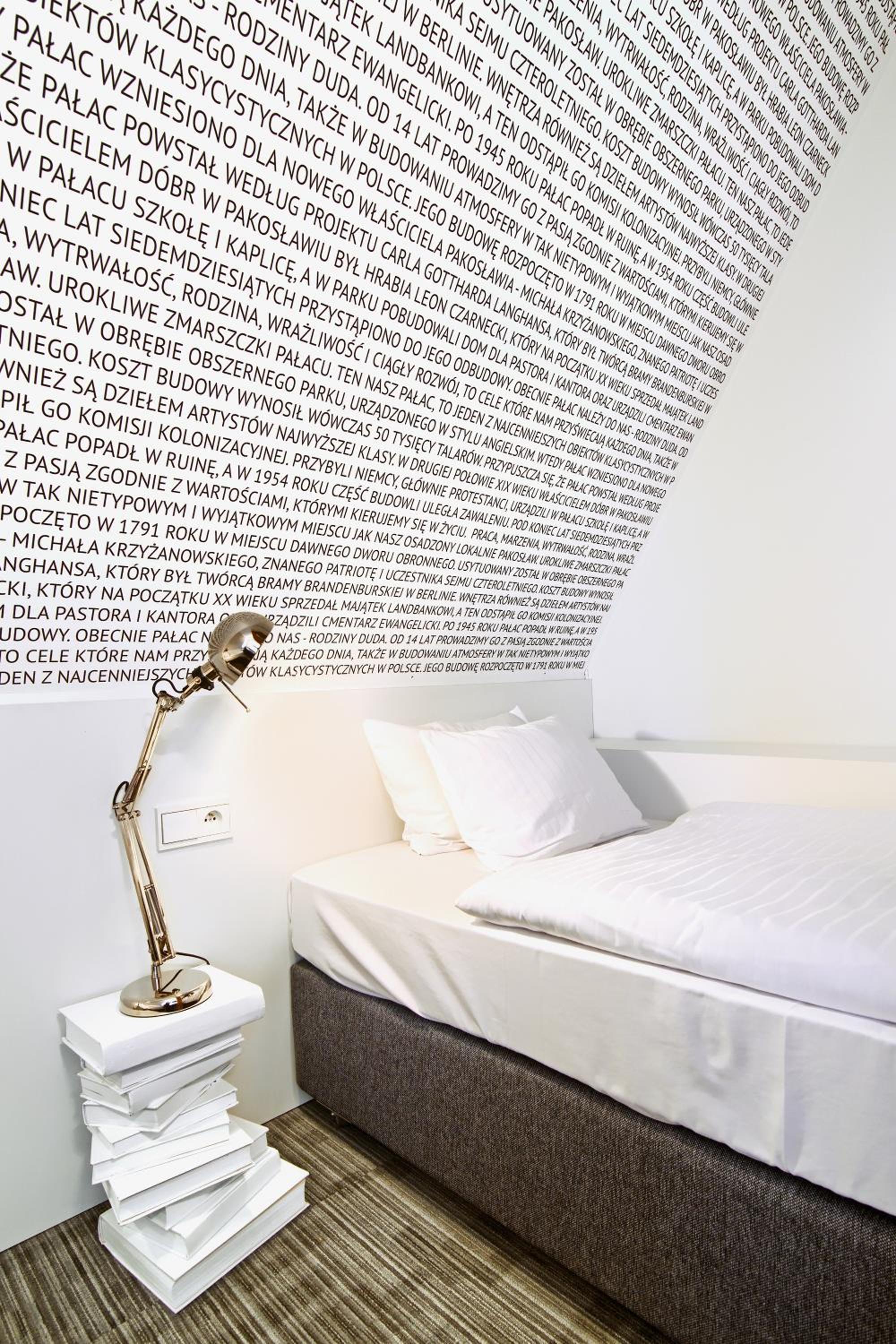 Twin Room - Photo 10