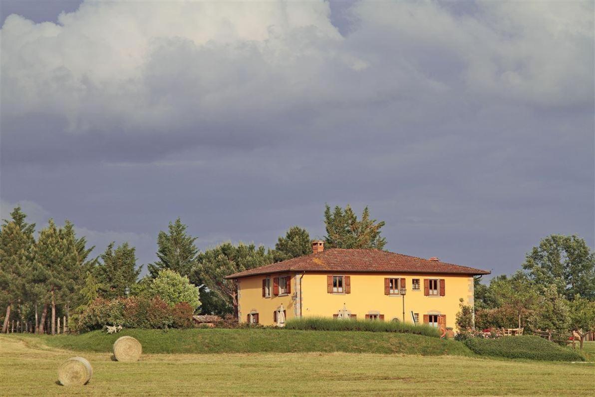 Six-Bedroom Villa  photo 3