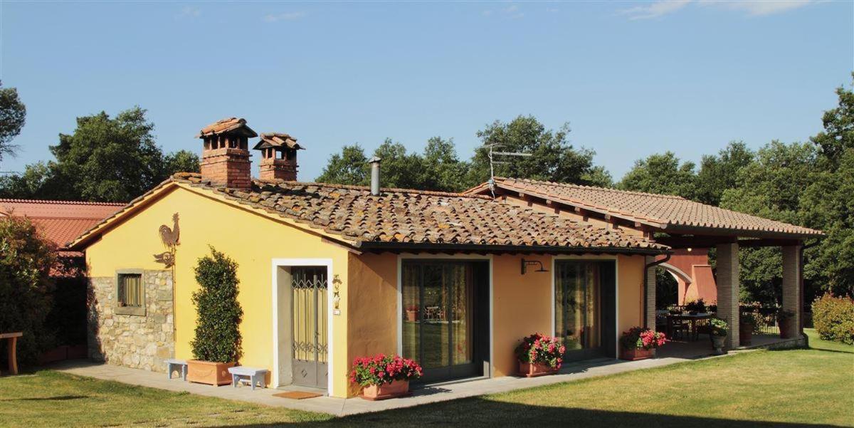 Six-Bedroom Villa  photo 2
