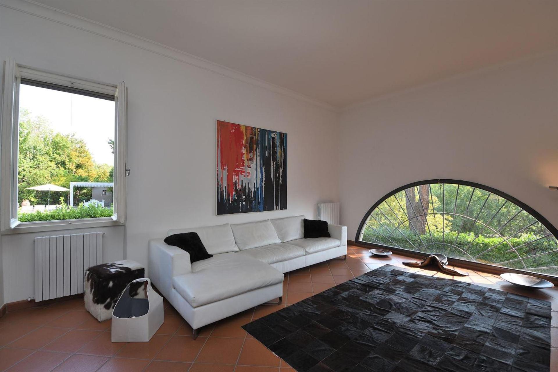 Four-Bedroom Villa photo 3