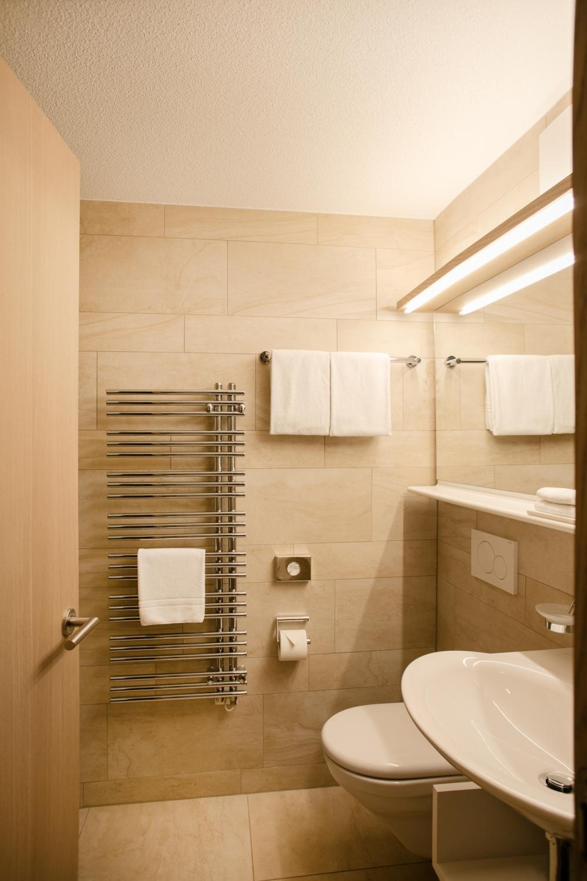 Superior Double Room - Photo 3