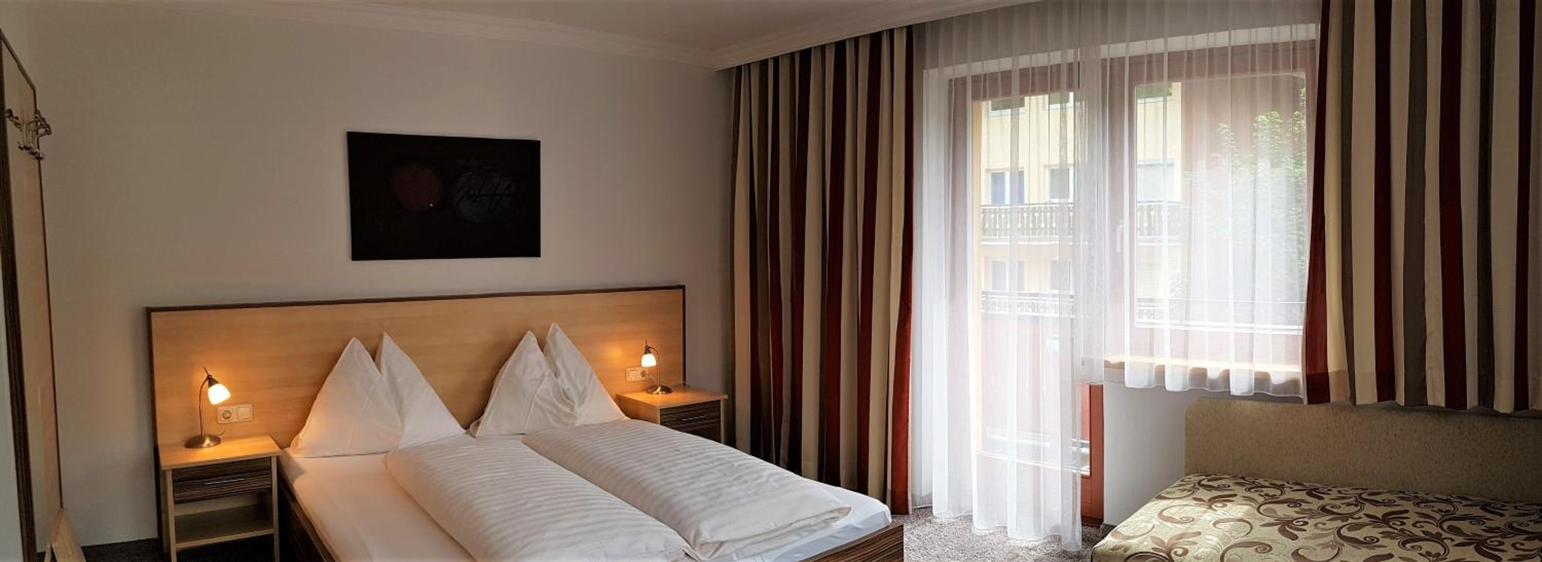 Double Room with Extra Bed photo 1