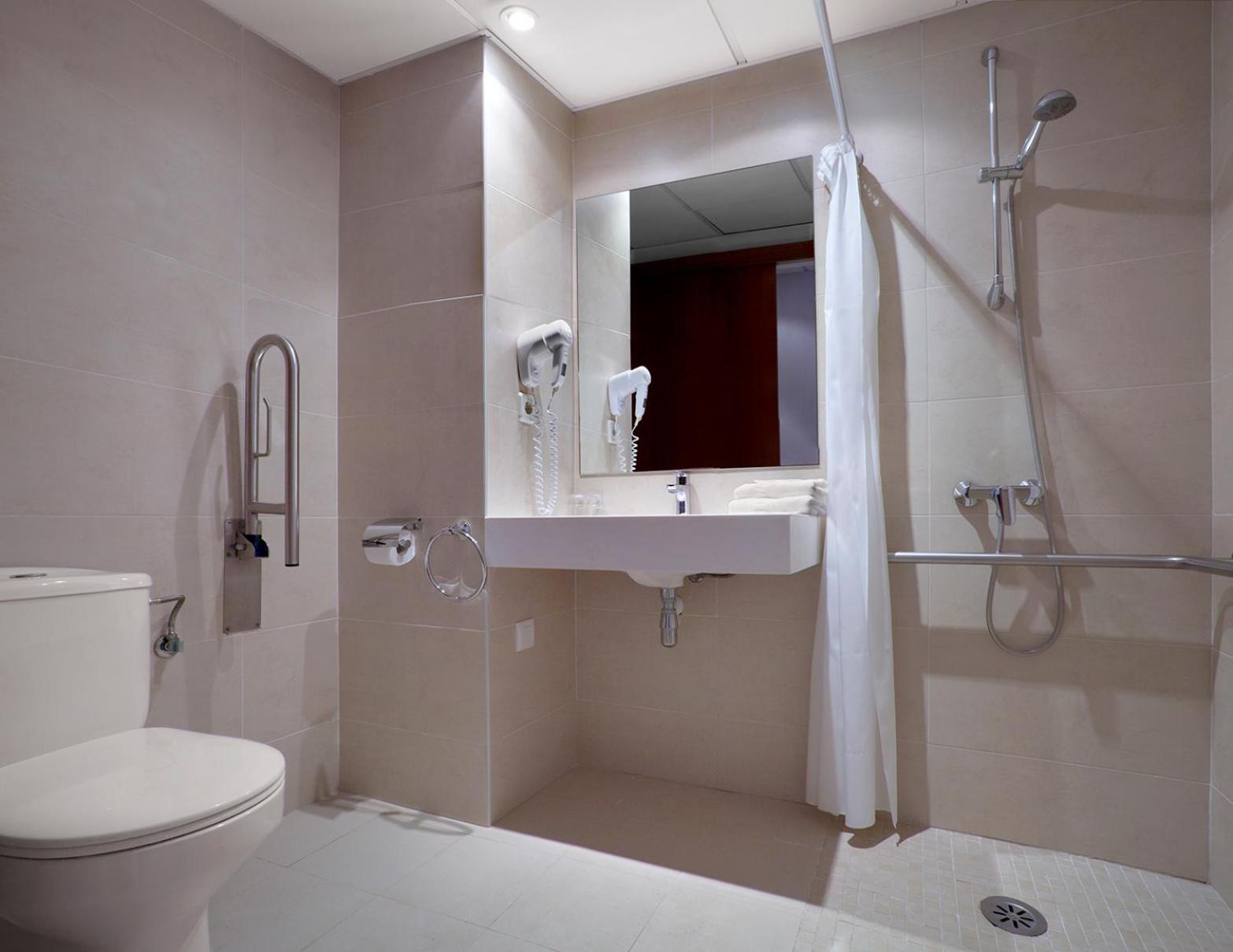 Double Room - Disability Access photo 2