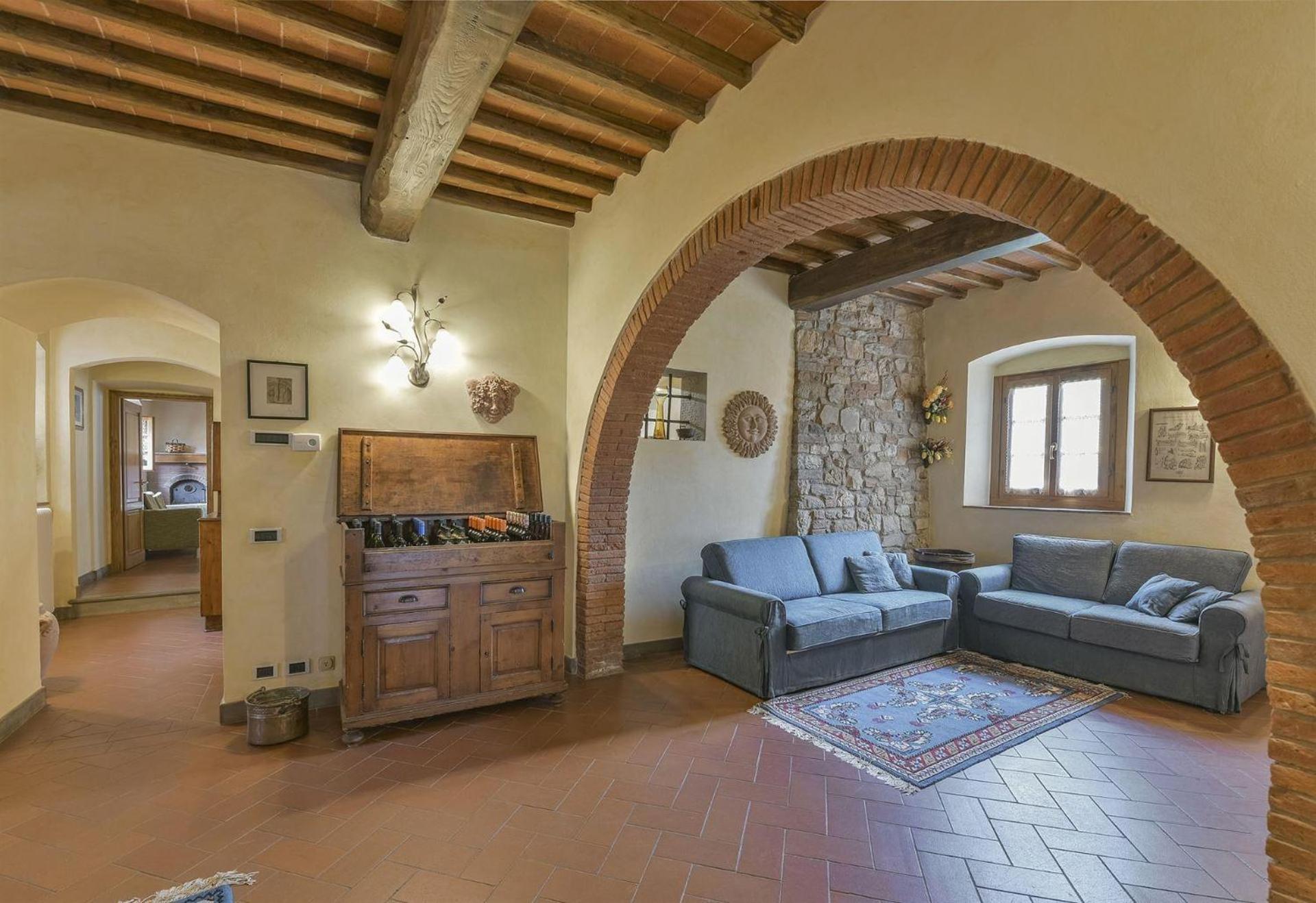 Six-Bedroom Villa  photo 1