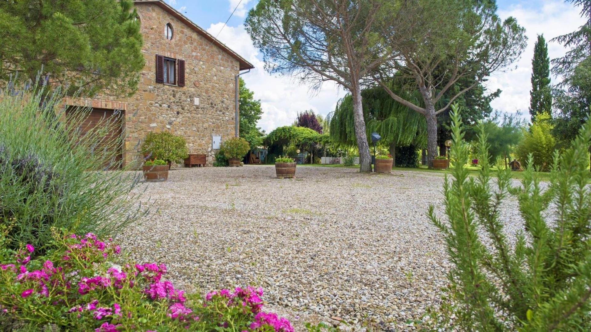 Four-Bedroom Villa photo 2