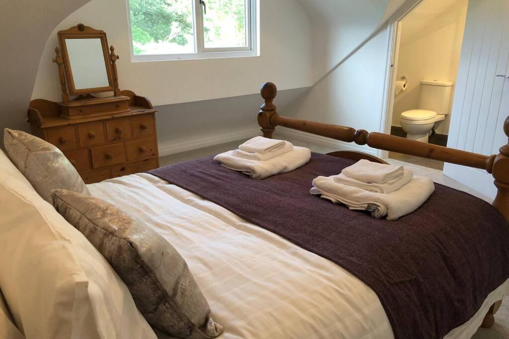 Two-Bedroom House photo 3