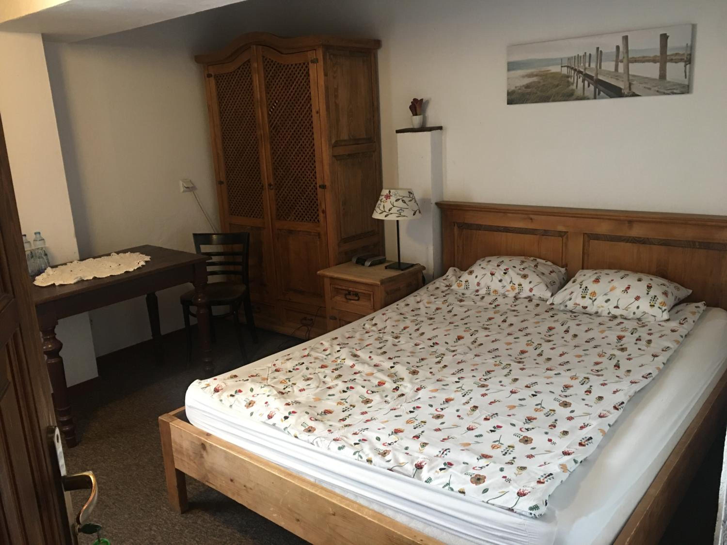 Double Room with Private Bathroom - Photo 1
