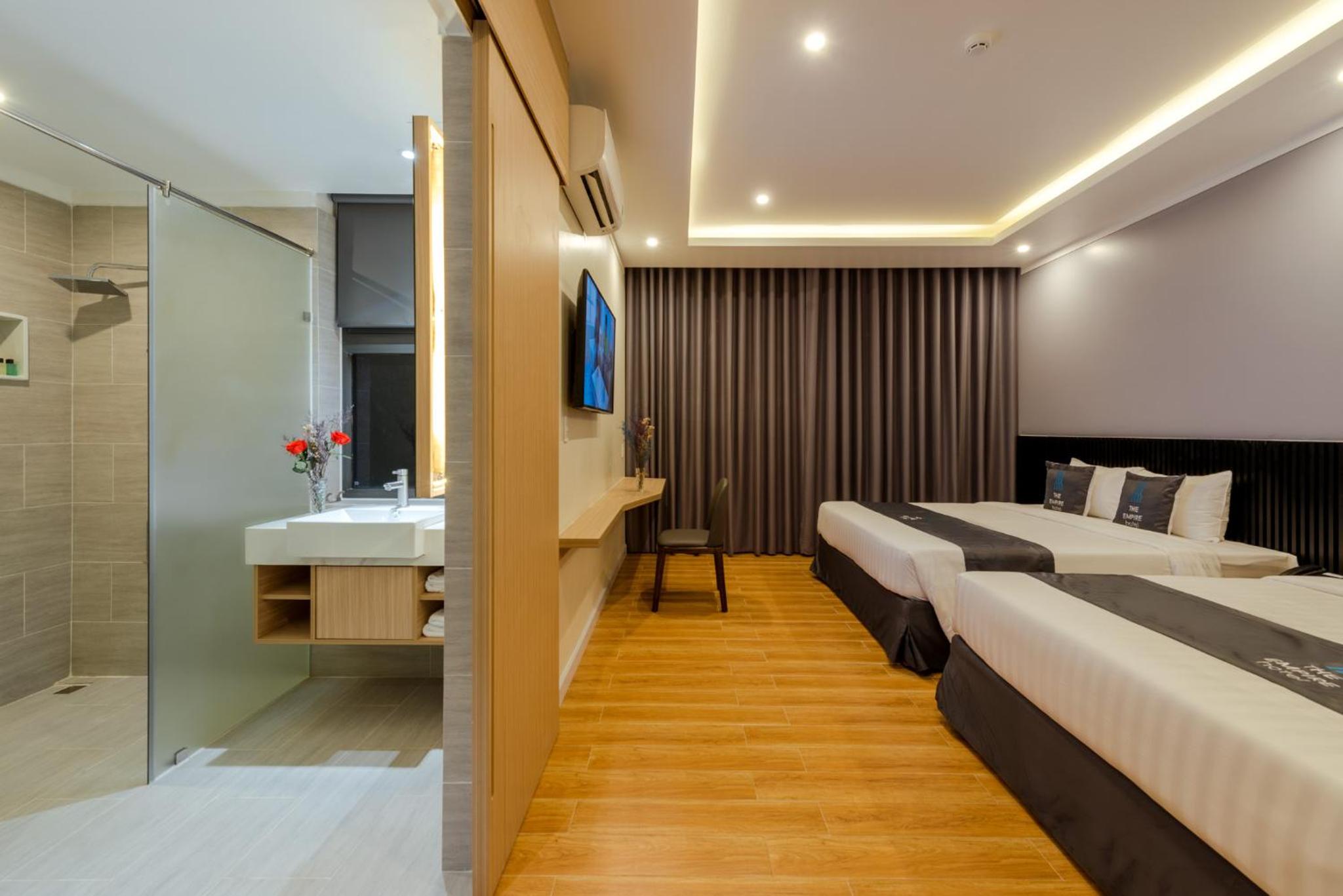 Family Room - Photo 5