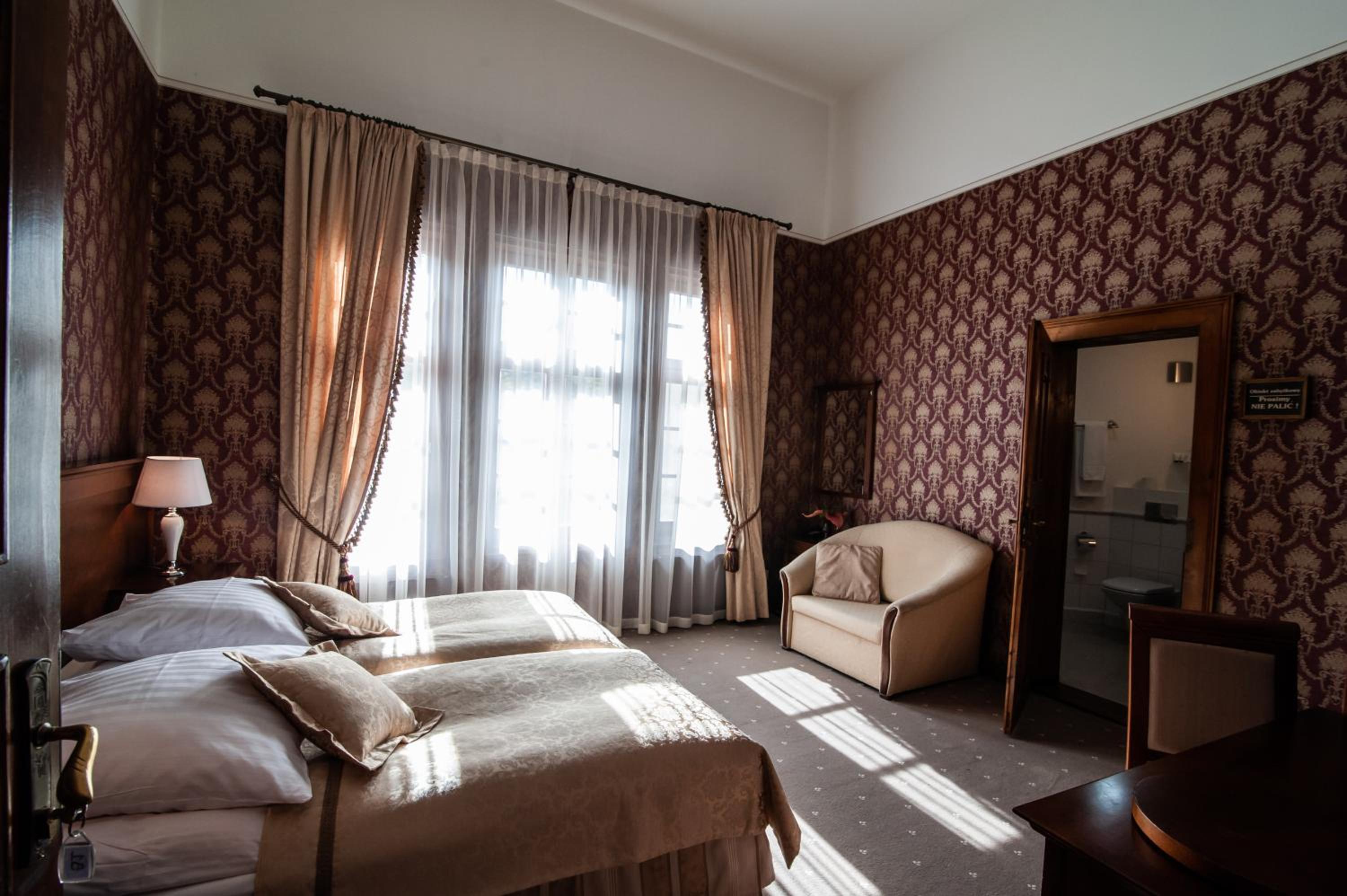 Large Twin Room photo 2