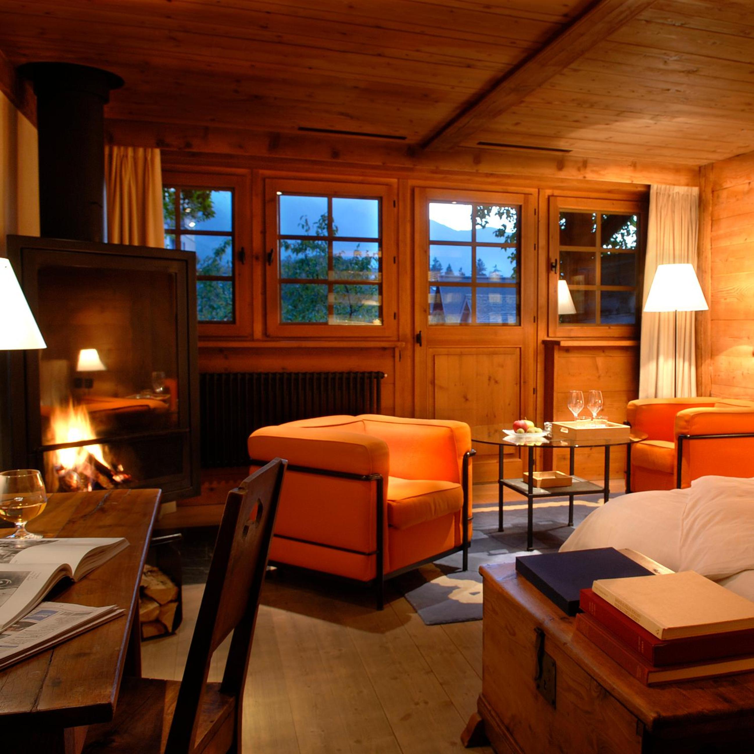 Chambre Double ou Lits Jumeaux de Luxe avec Cheminée – La Ferme