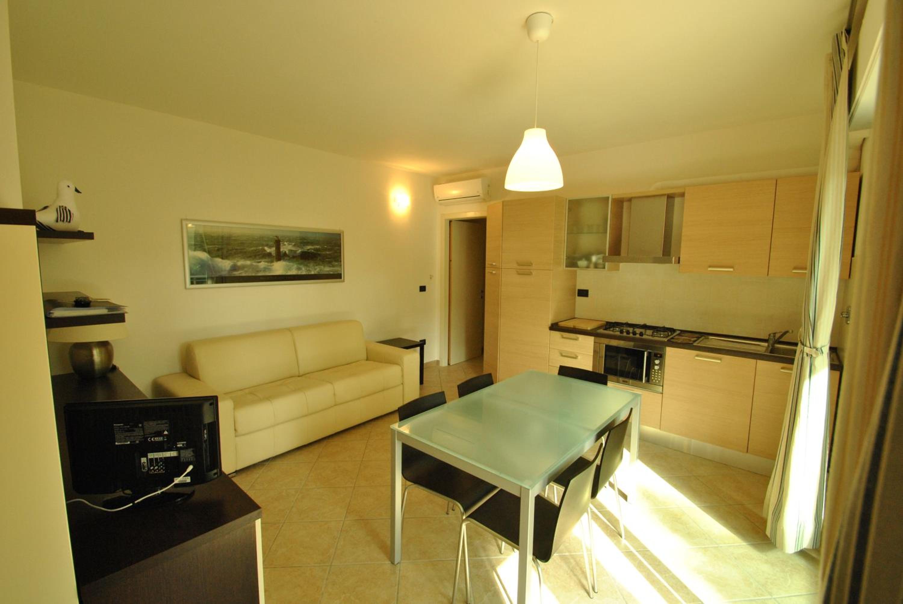 One-Bedroom Apartment with Balcony (3 Adults) photo 1