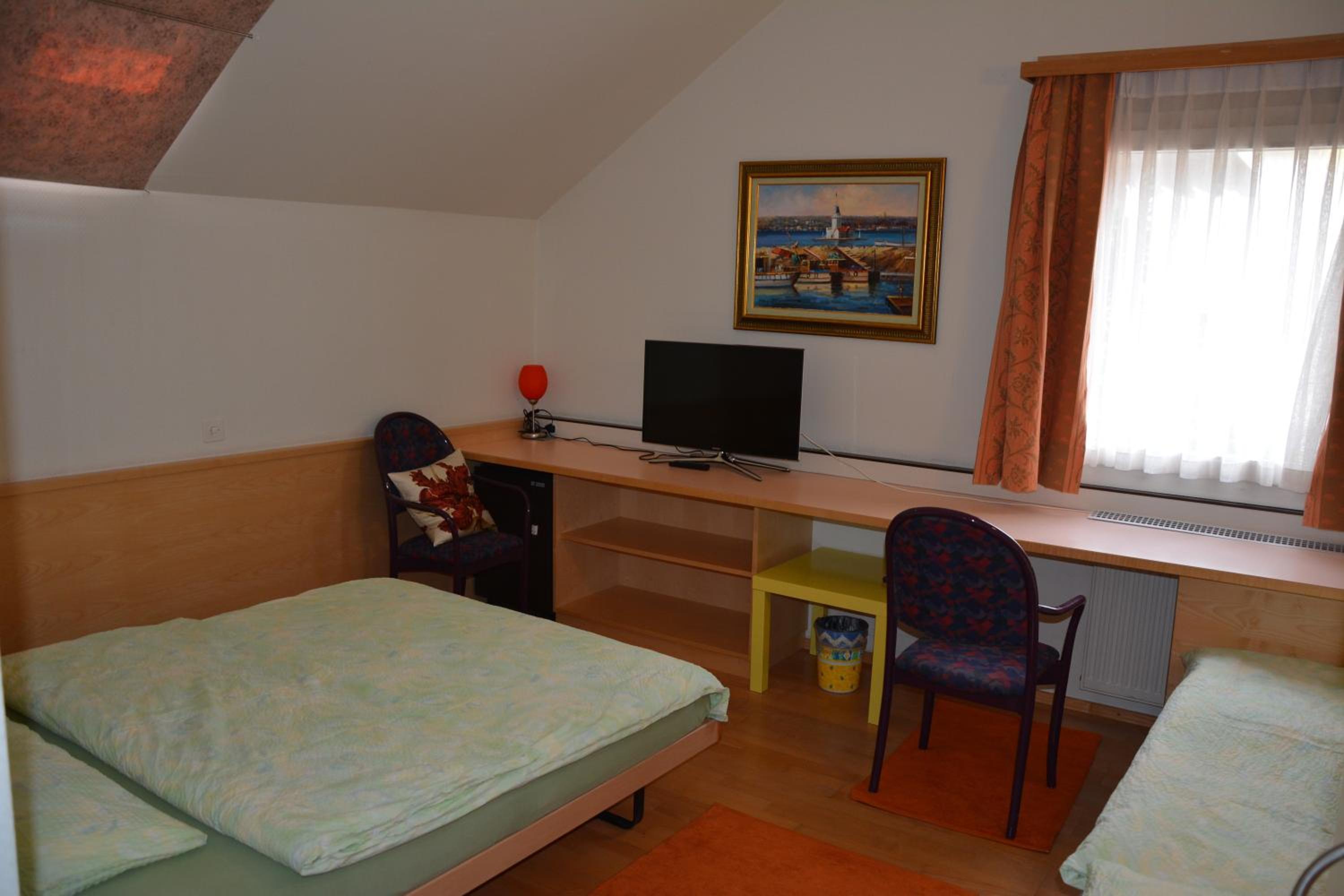 Double Room - Photo 1
