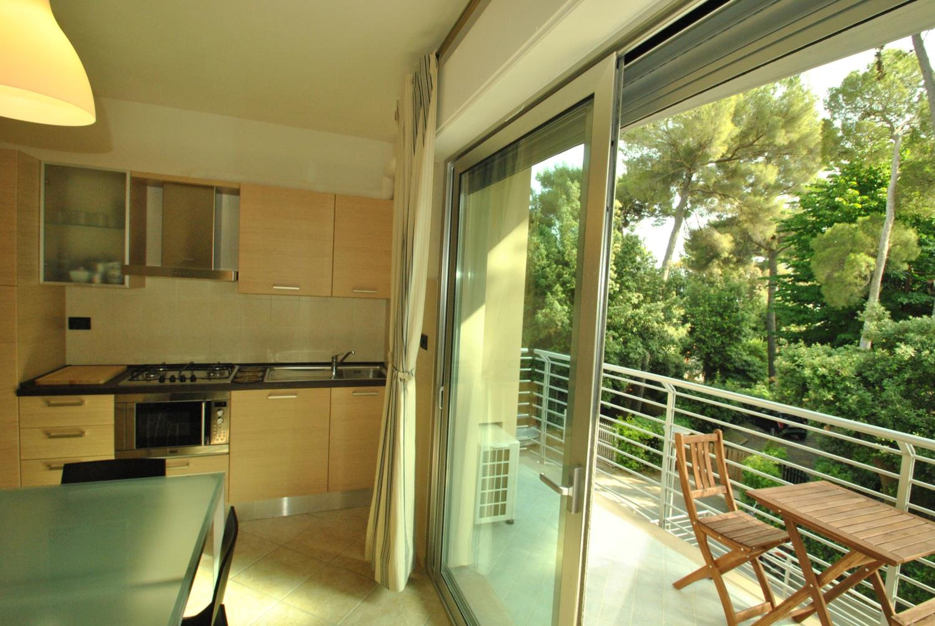 One-Bedroom Apartment with Balcony (3 Adults) photo 2