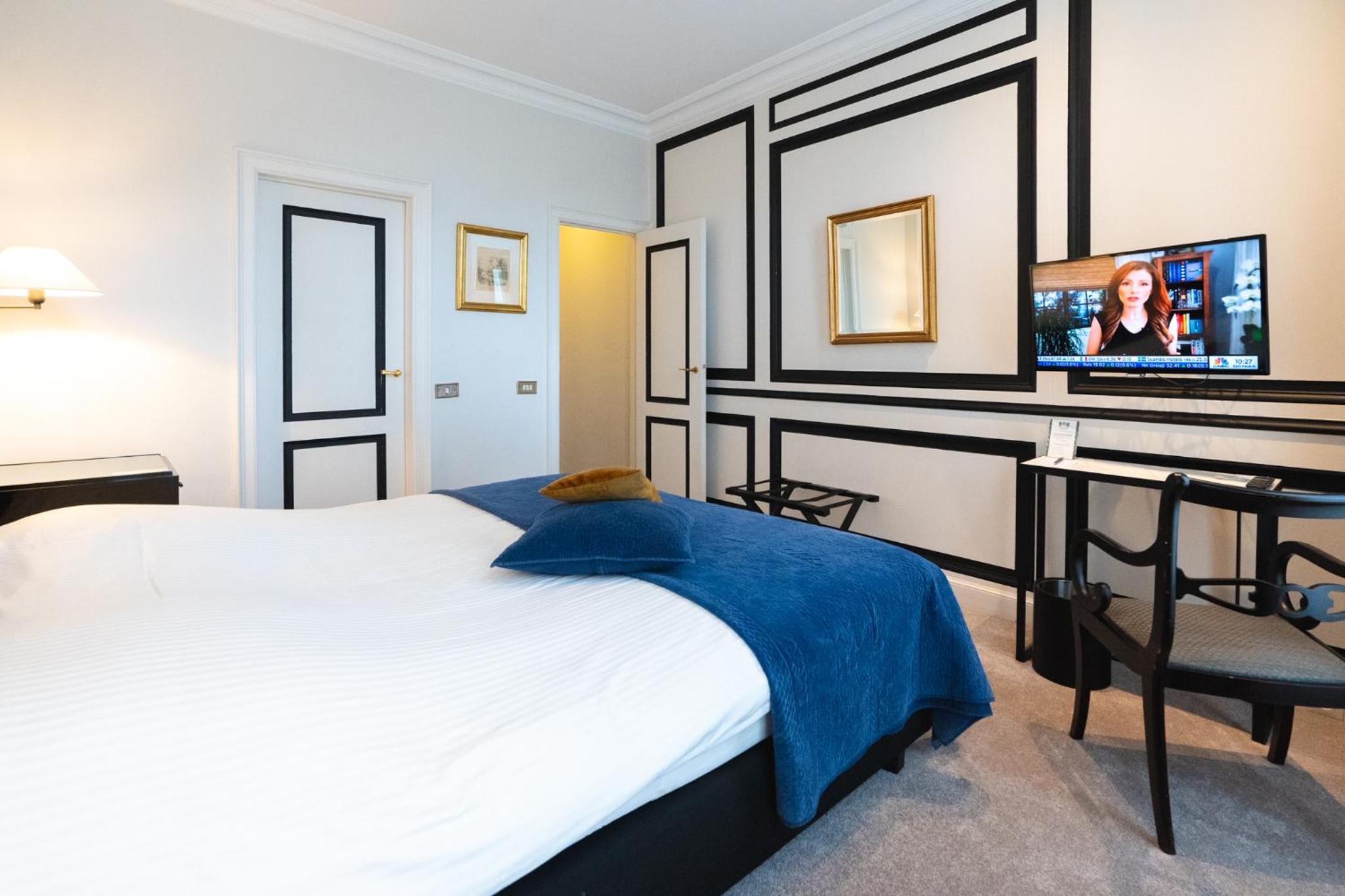 Junior Suite with Sofa Bed photo 3