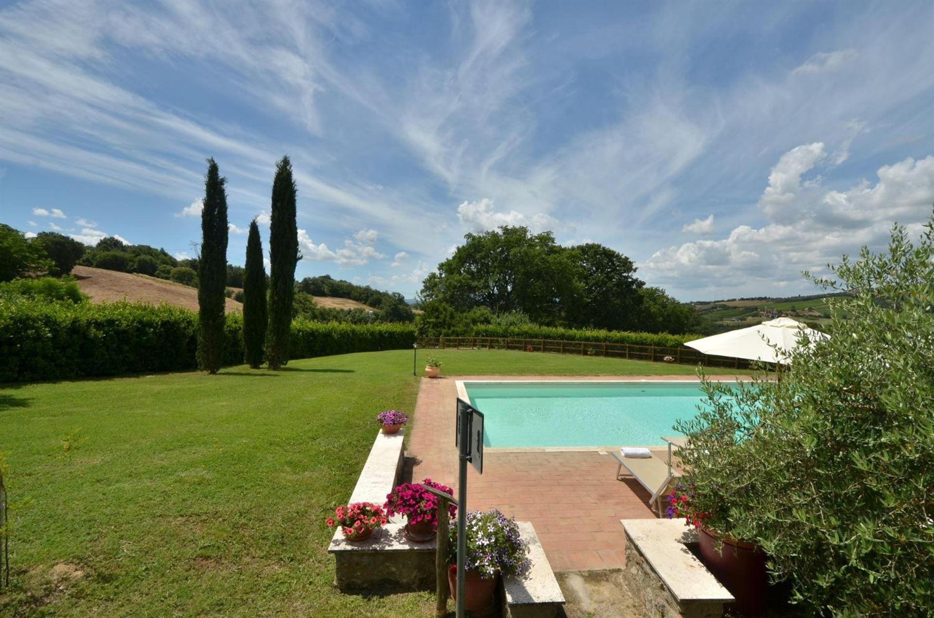 Three-Bedroom Villa photo 2