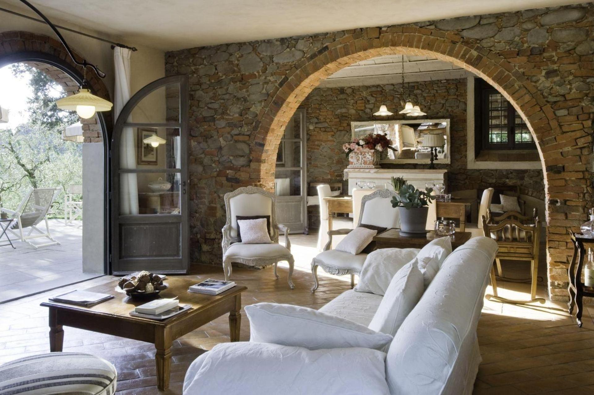 Six-Bedroom Villa 